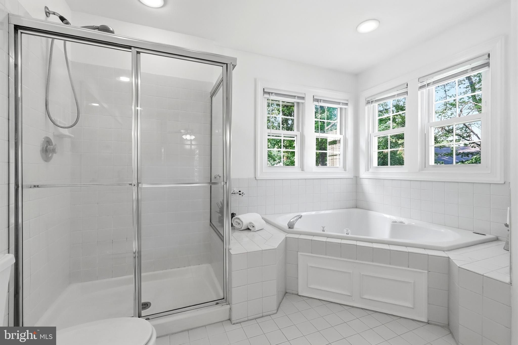 CROFTON CHASE - Residential