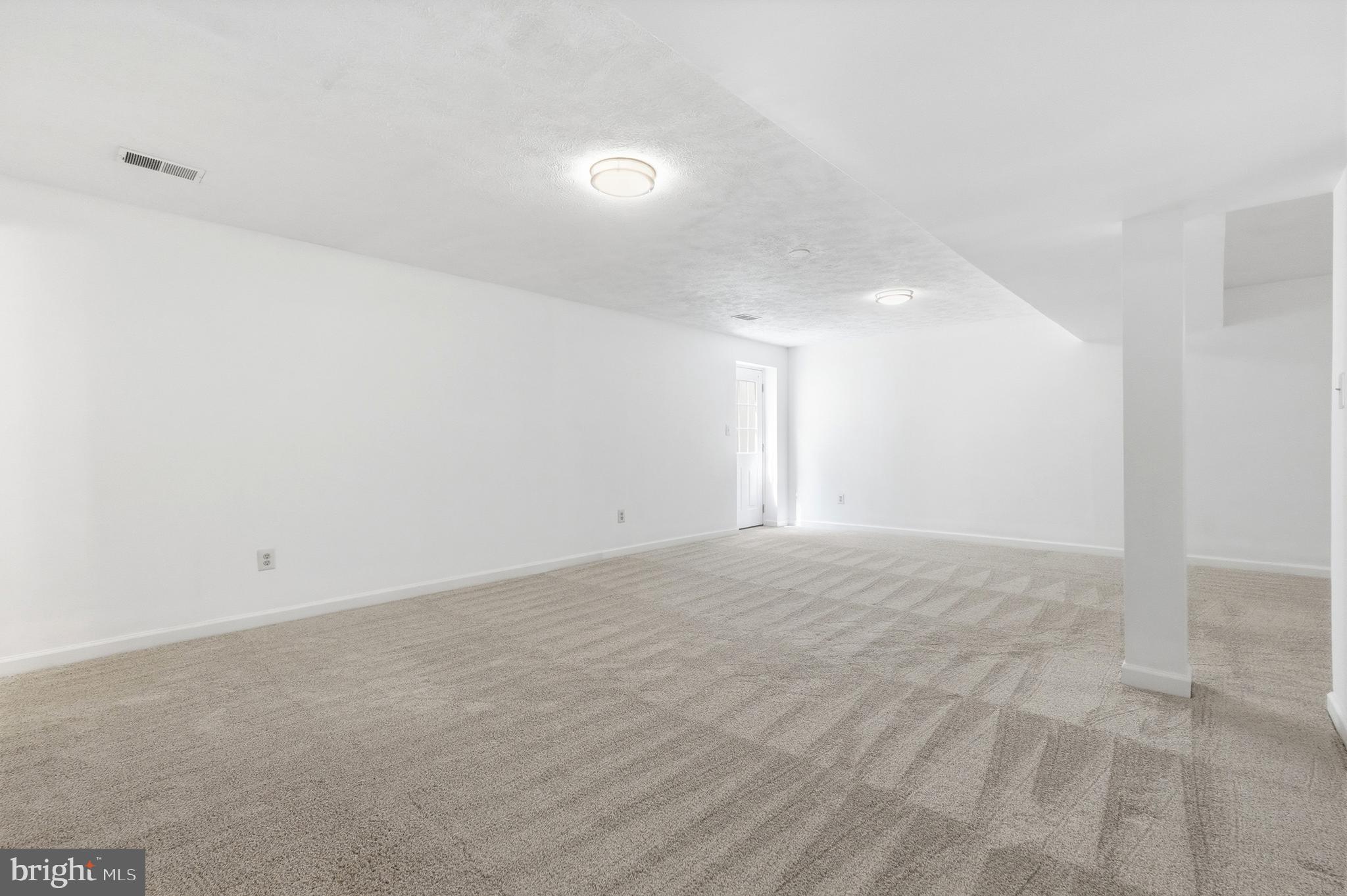 CROFTON CHASE - Residential