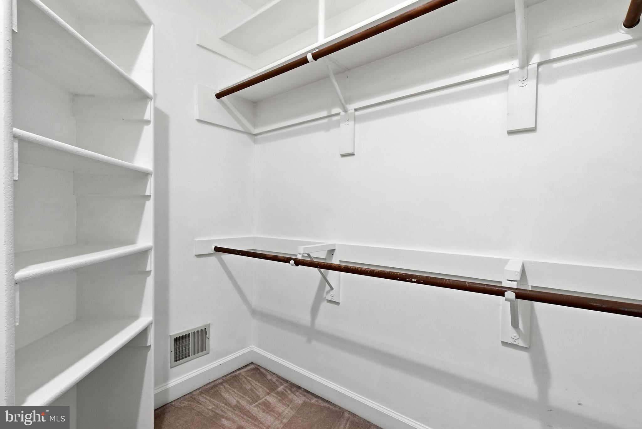 CROFTON CHASE - Residential