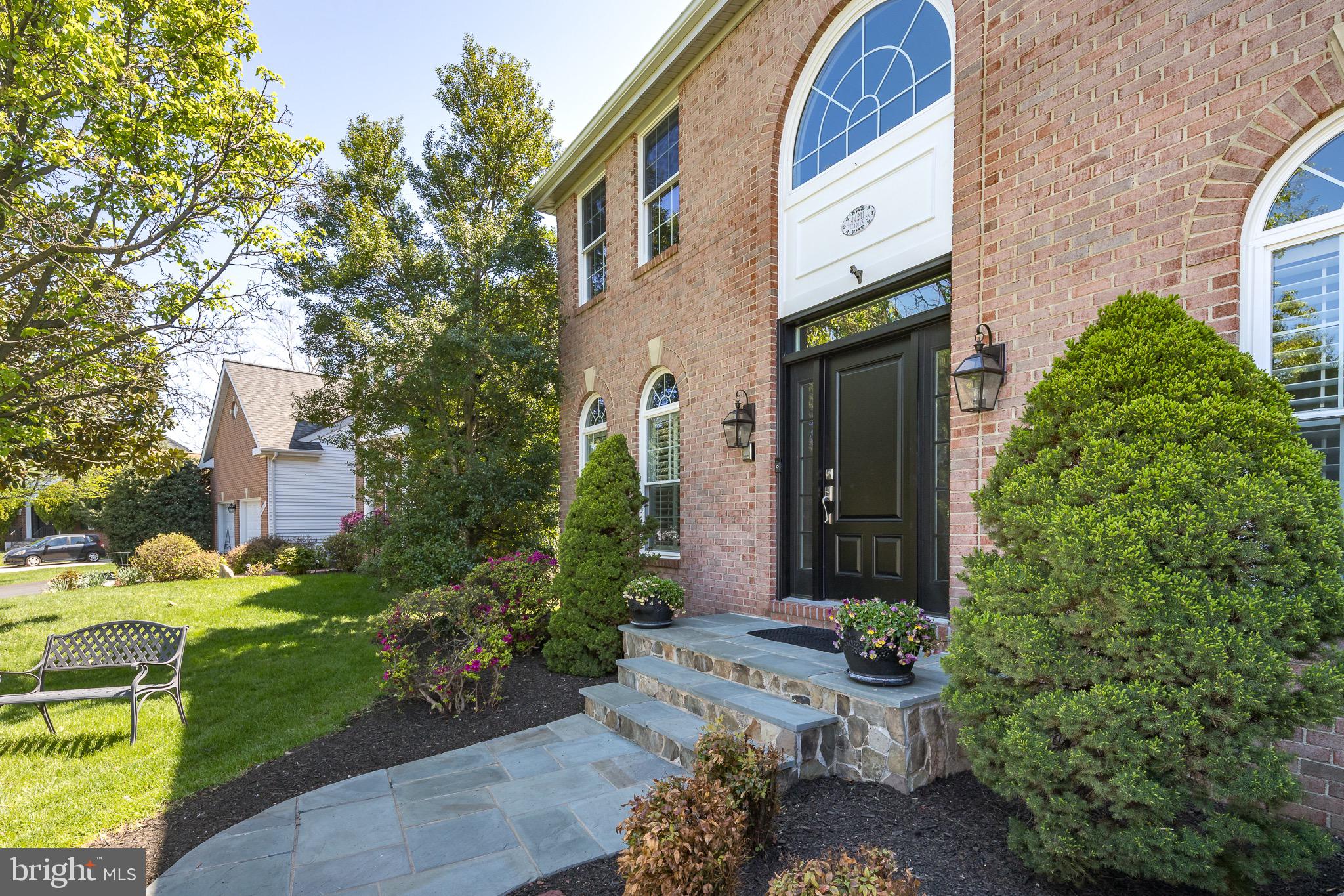 ASHBURN VILLAGE - Residential