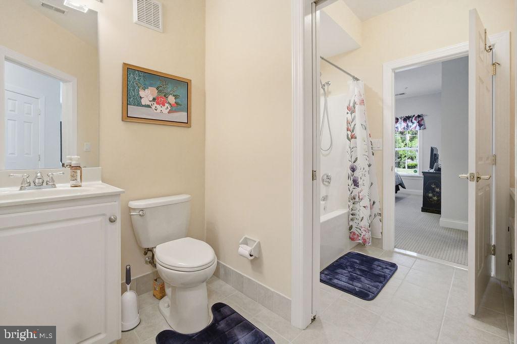 CREEKSIDE VILLAGE - Residential