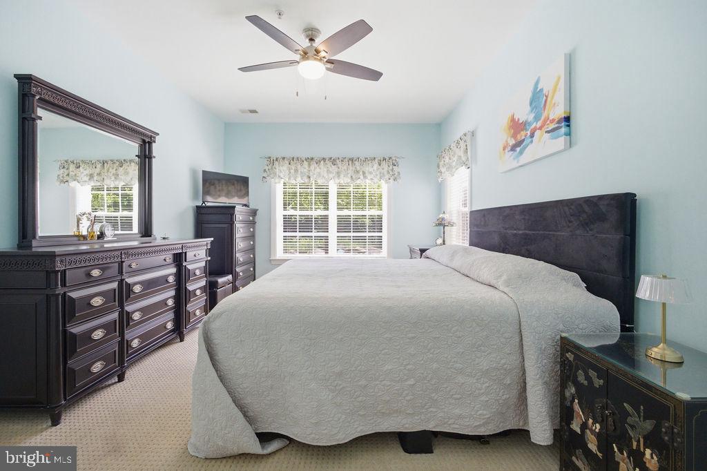 CREEKSIDE VILLAGE - Residential
