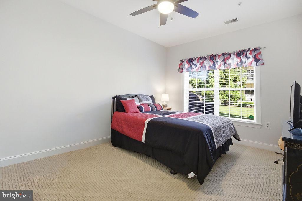 CREEKSIDE VILLAGE - Residential