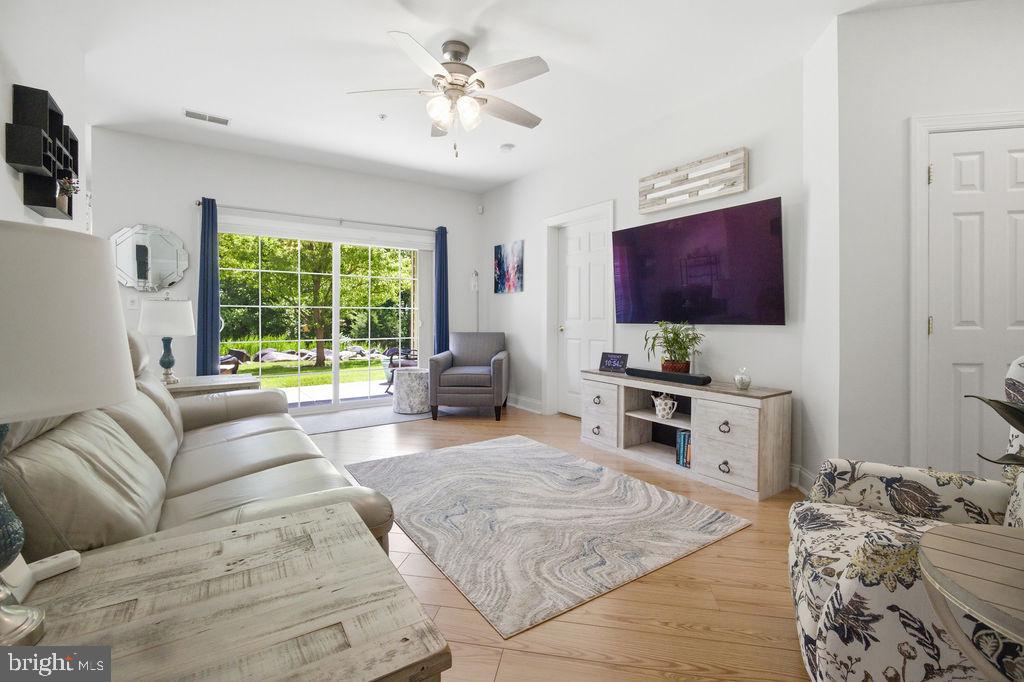 CREEKSIDE VILLAGE - Residential