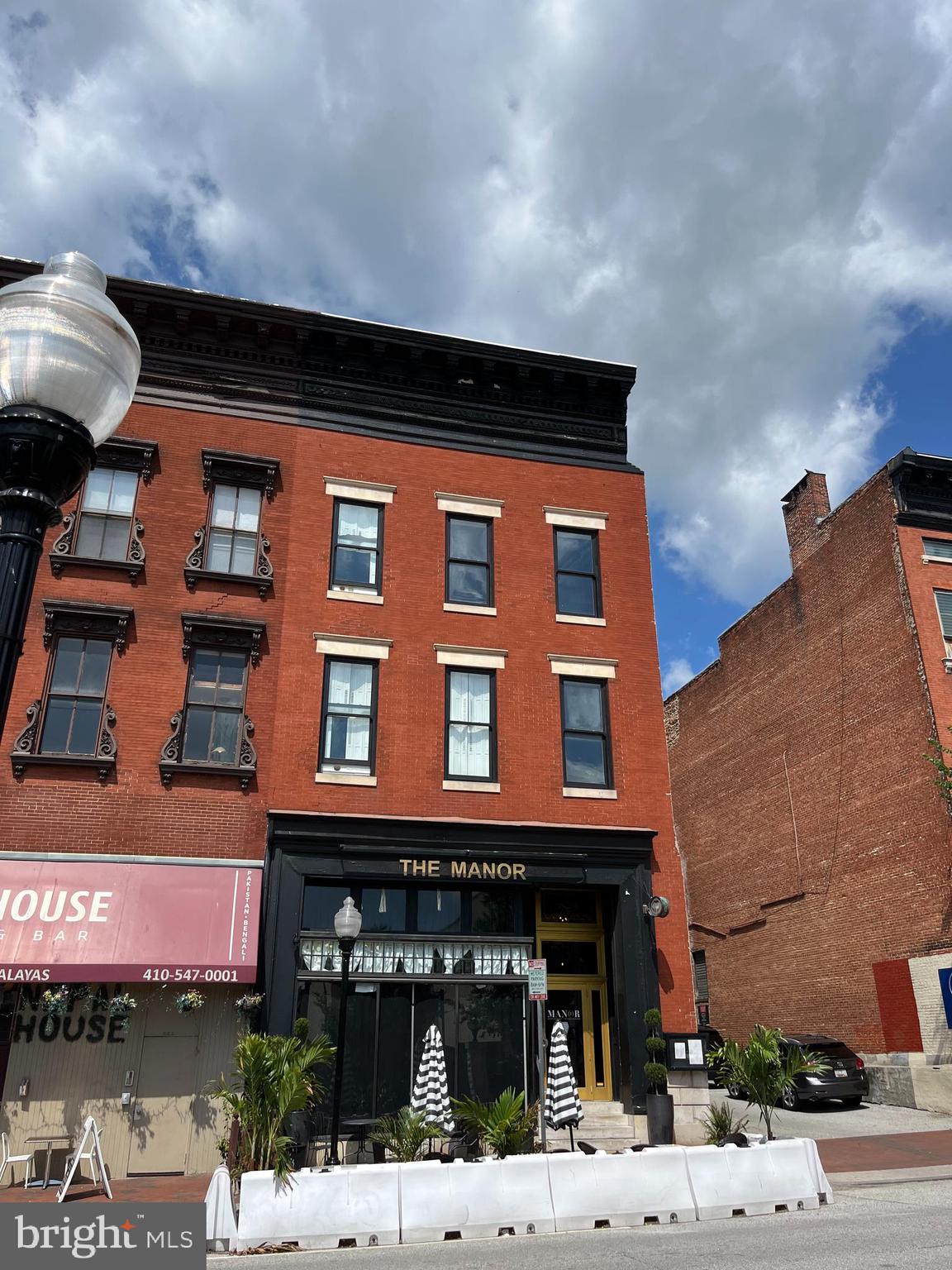 MOUNT VERNON PLACE HISTORIC DISTRICT - Commercial Sale