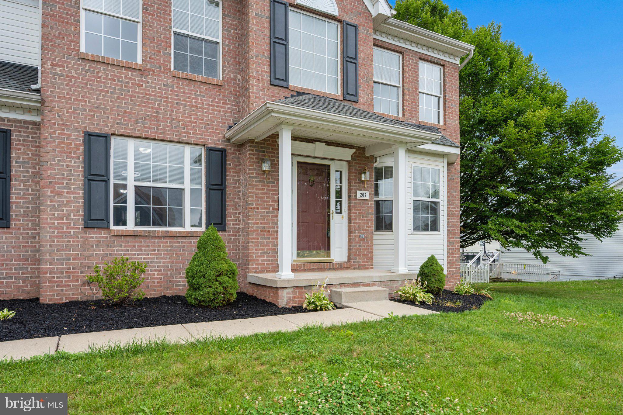 MEADOWBROOK - Residential
