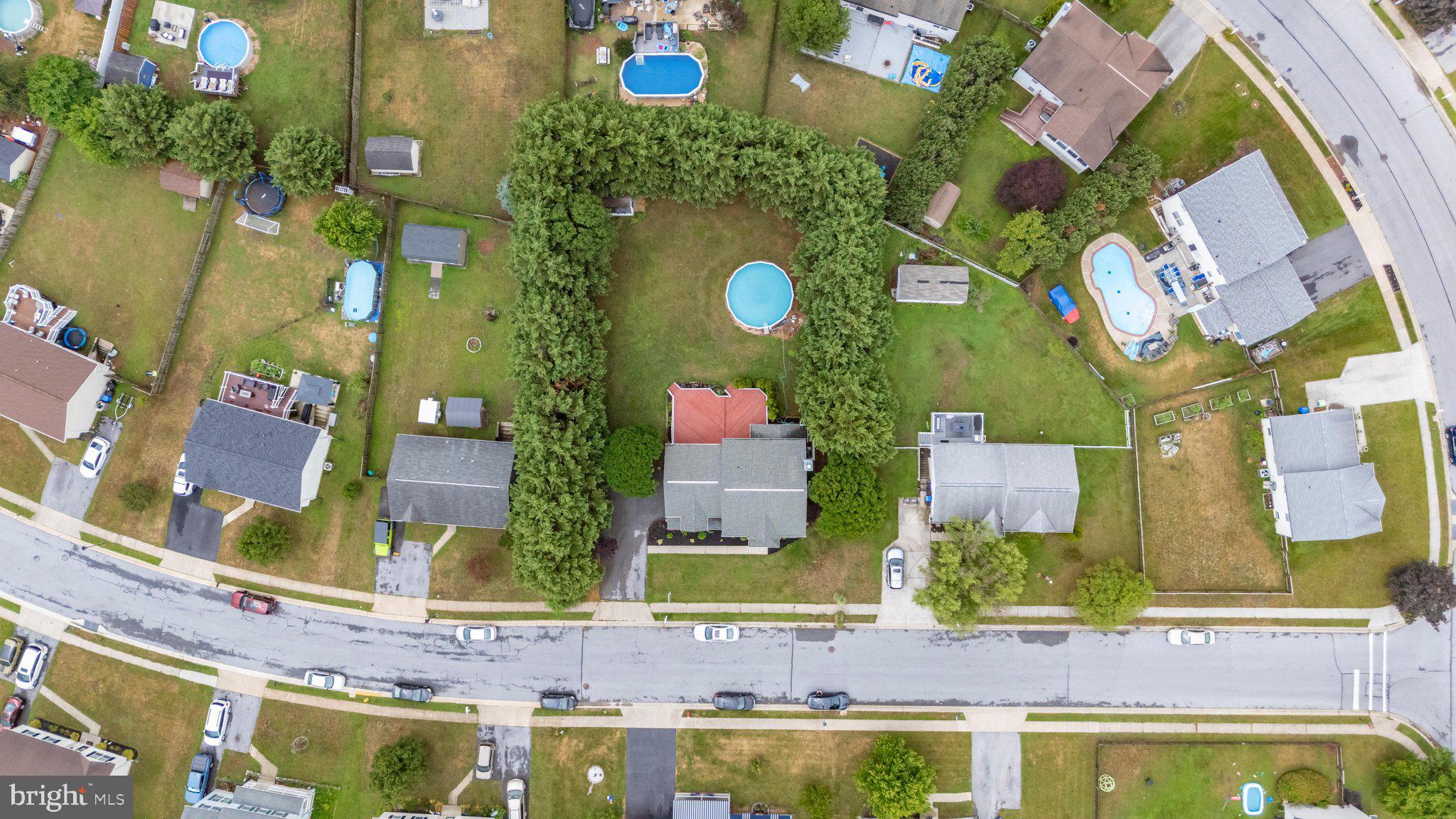 MEADOWBROOK - Residential