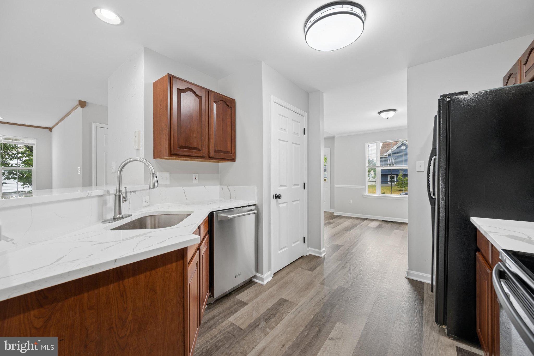 MEADOWBROOK - Residential