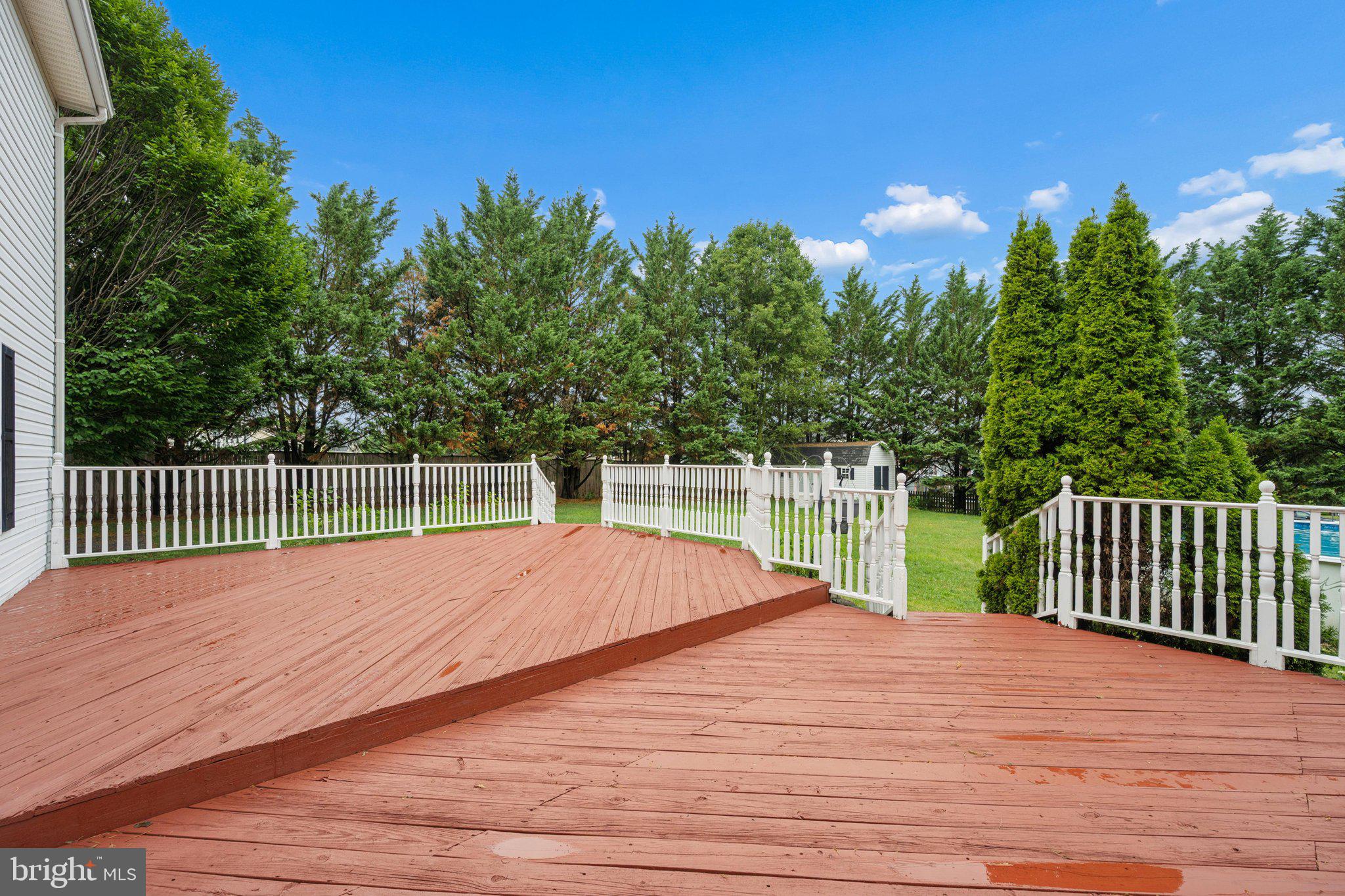 MEADOWBROOK - Residential