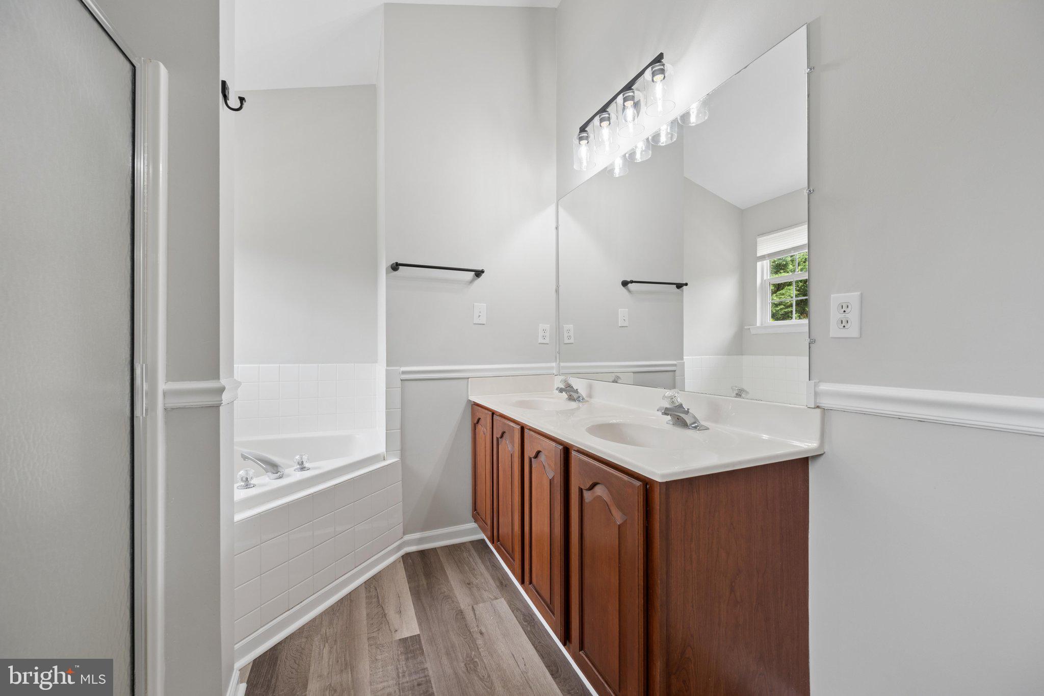 MEADOWBROOK - Residential