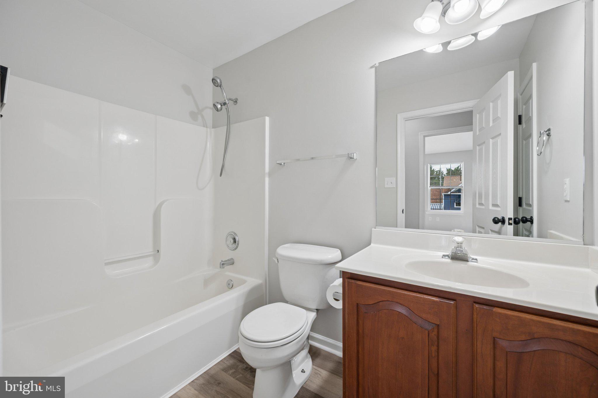 MEADOWBROOK - Residential