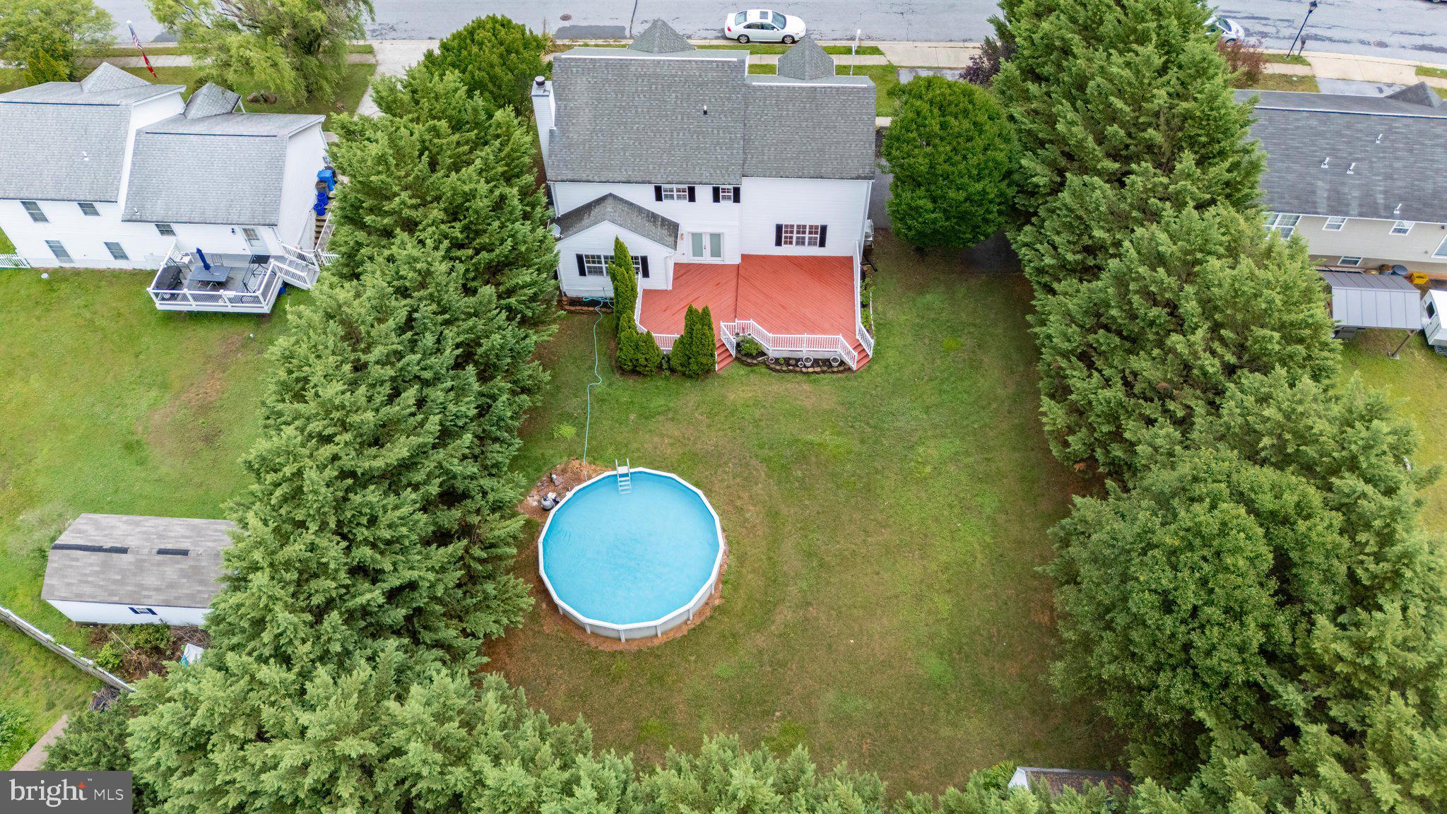 MEADOWBROOK - Residential