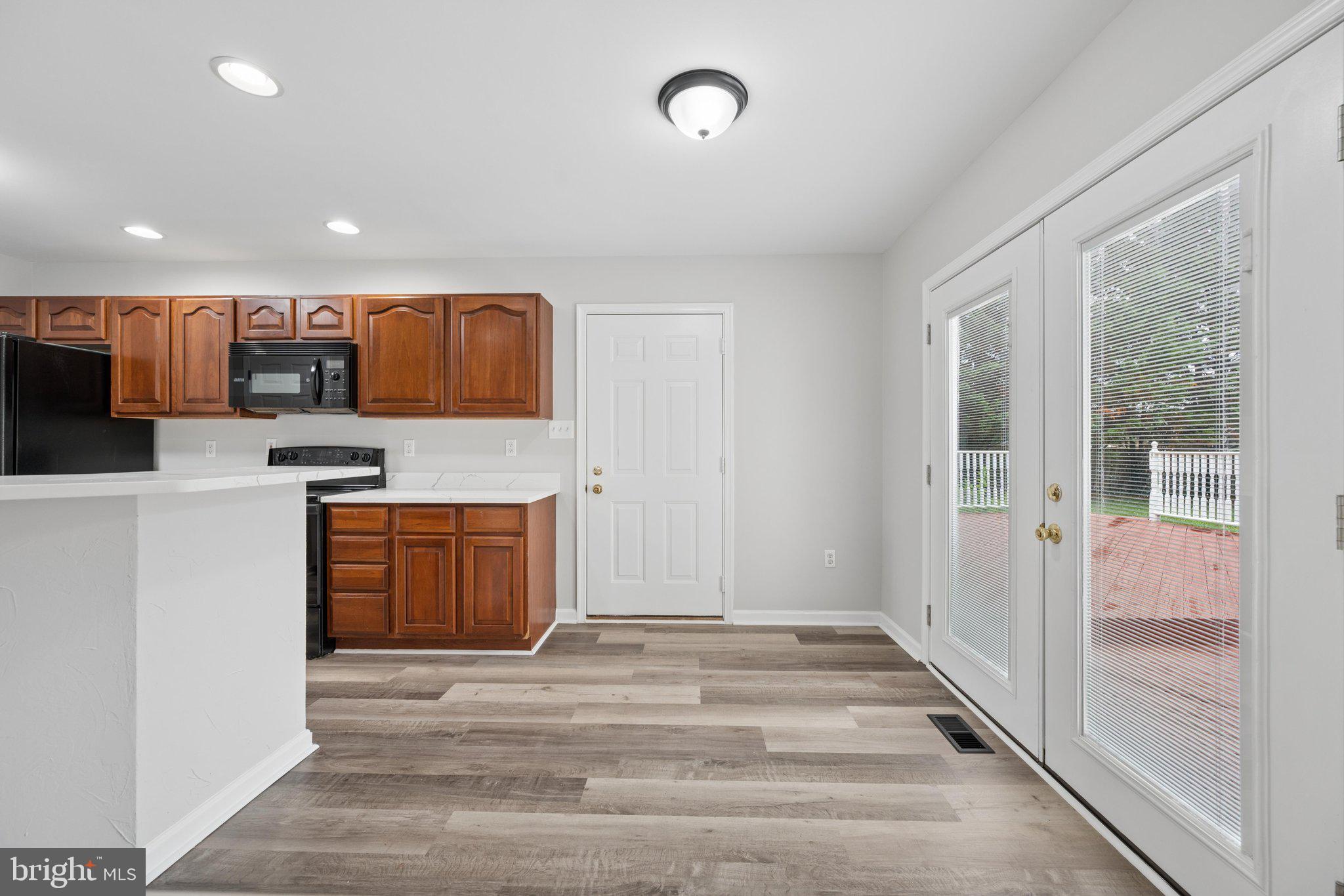 MEADOWBROOK - Residential