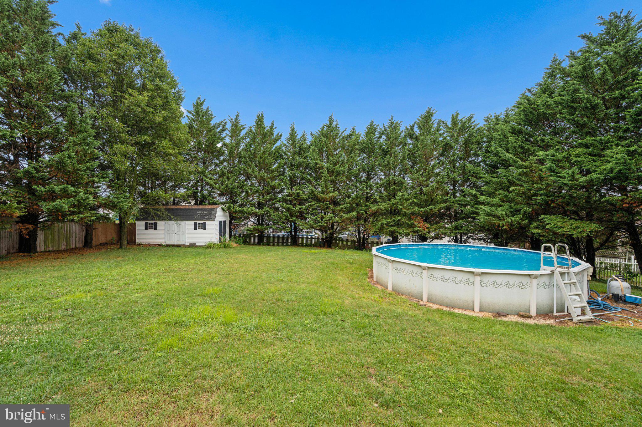 MEADOWBROOK - Residential