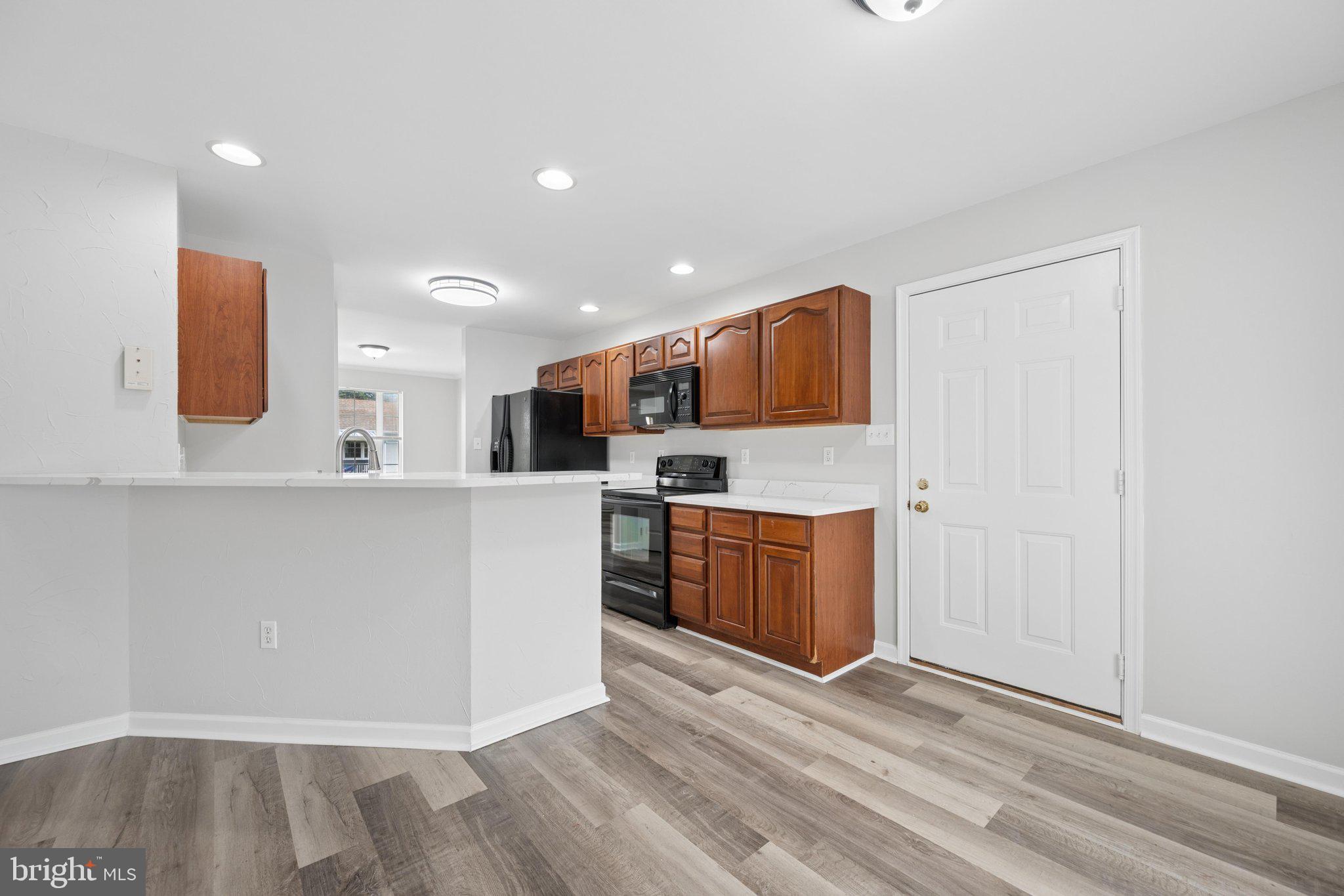 MEADOWBROOK - Residential