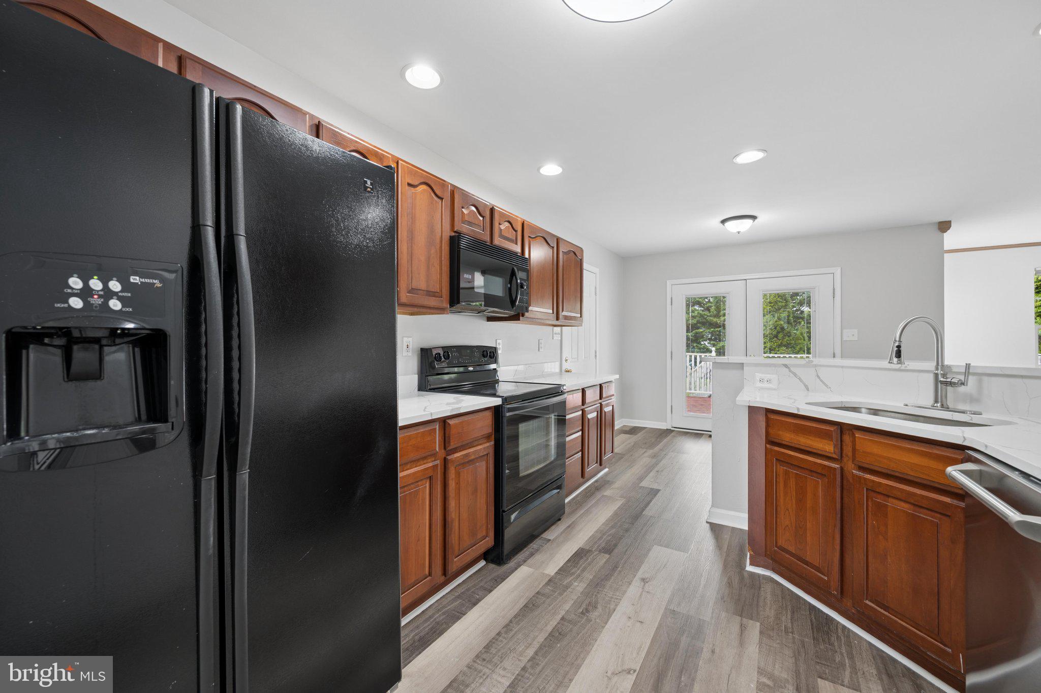 MEADOWBROOK - Residential