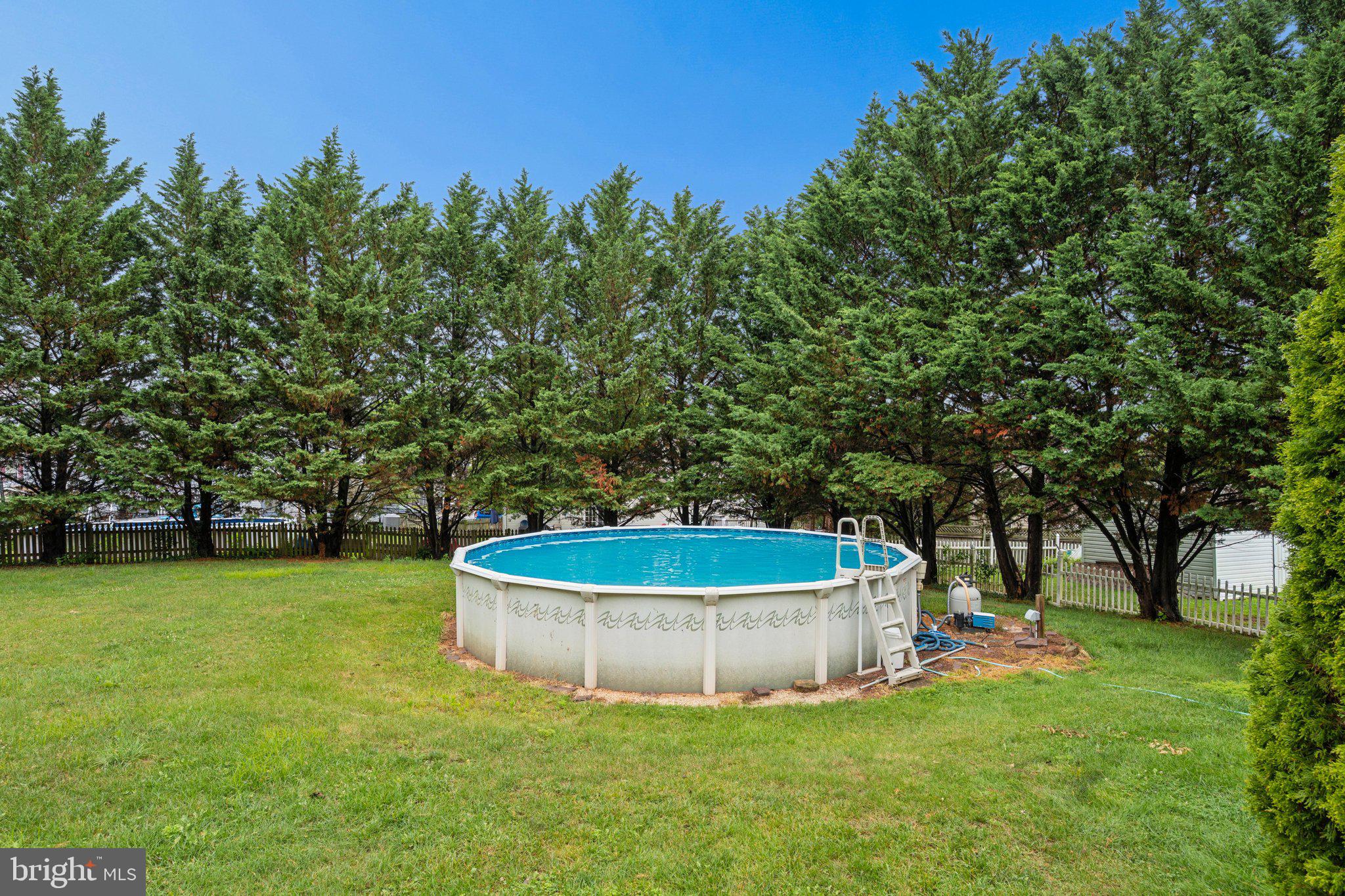 MEADOWBROOK - Residential