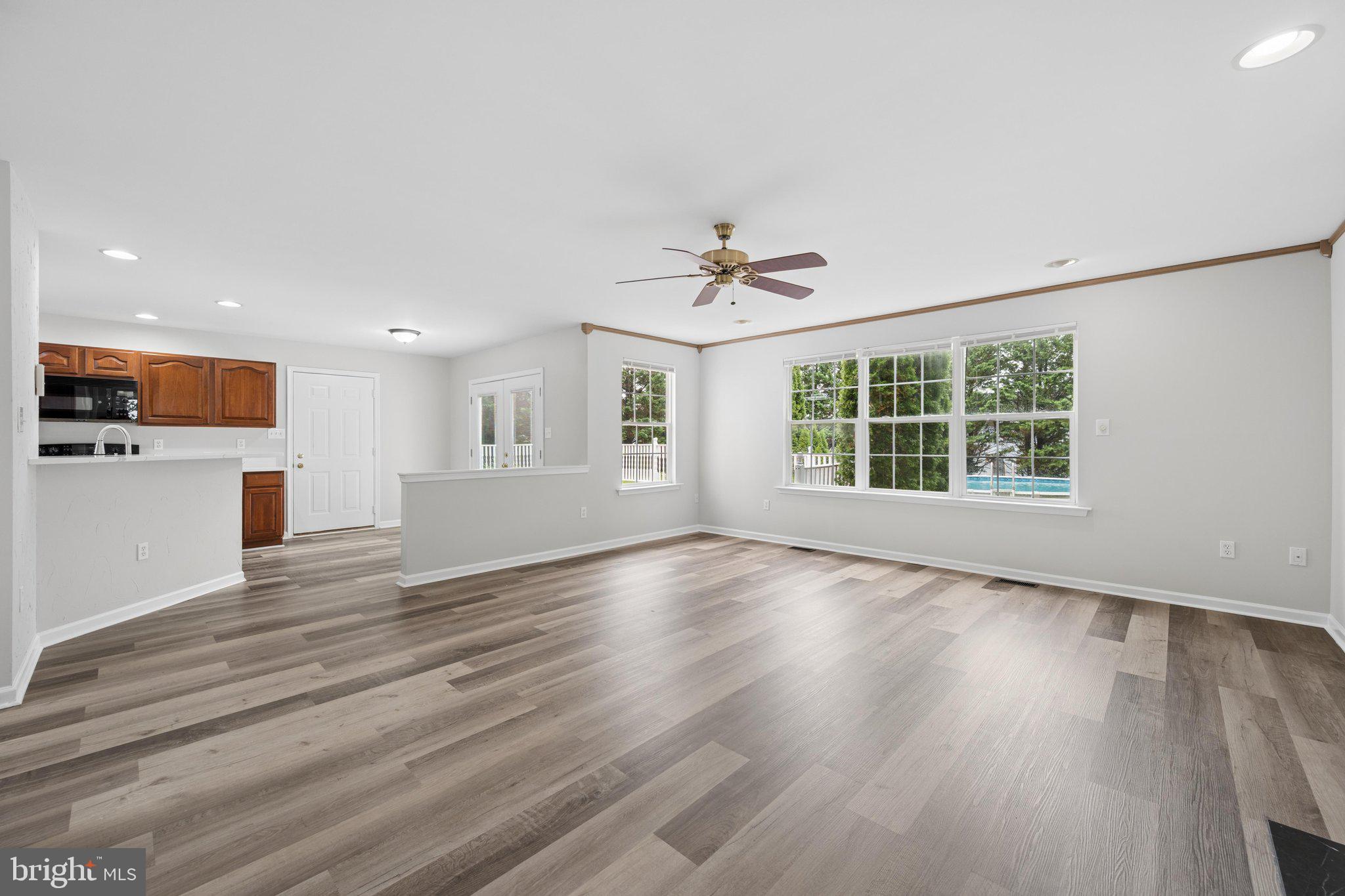 MEADOWBROOK - Residential