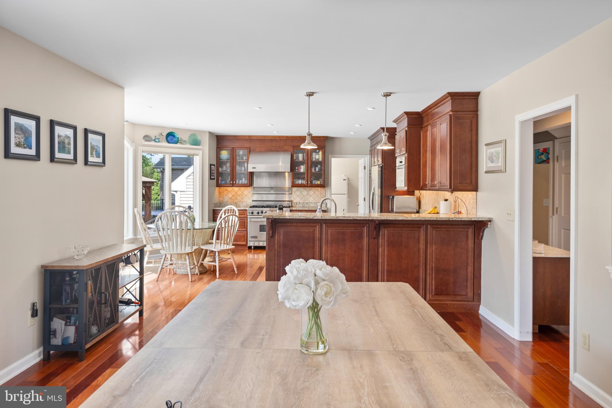 CAPTAINS HILL - Residential