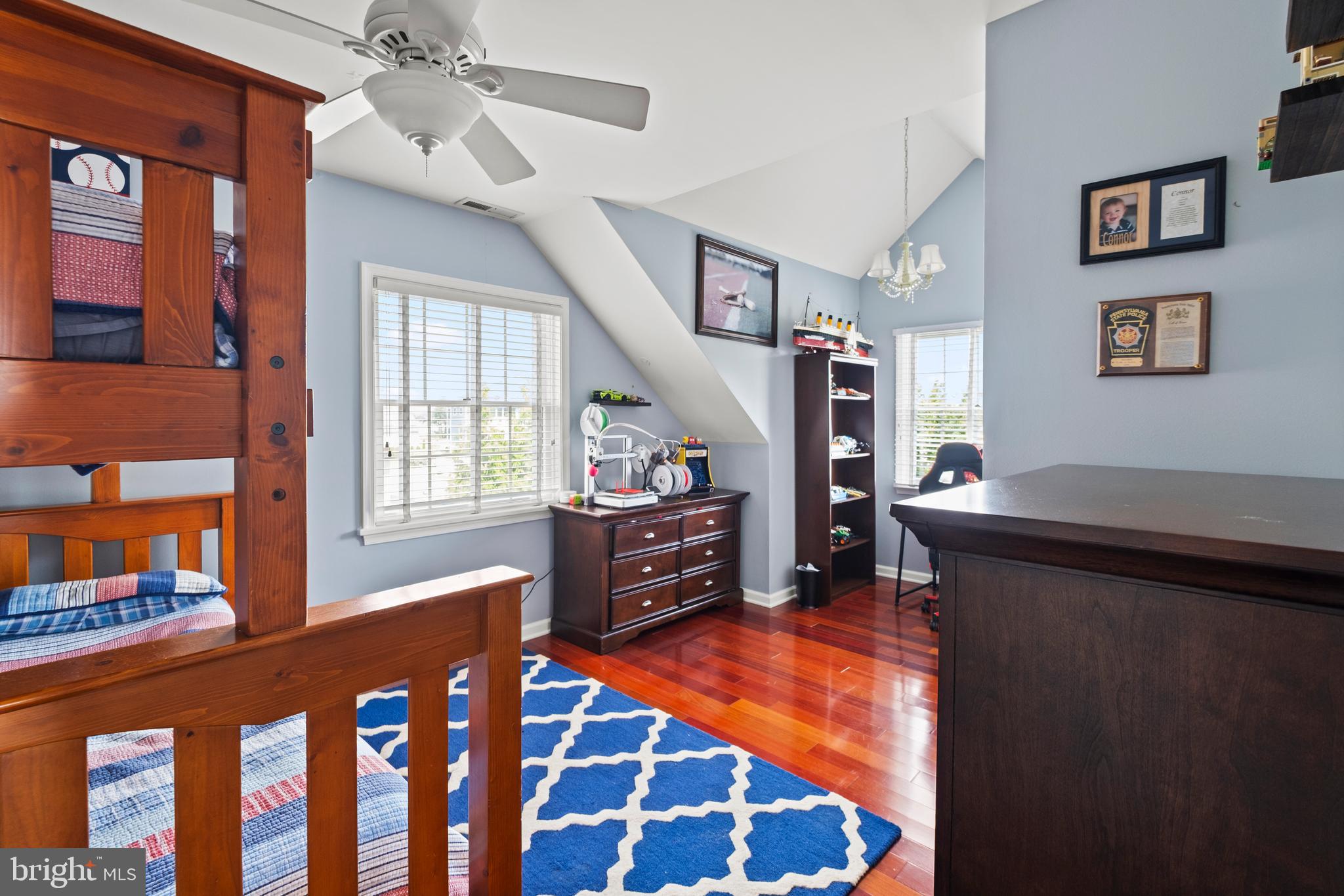 CAPTAINS HILL - Residential