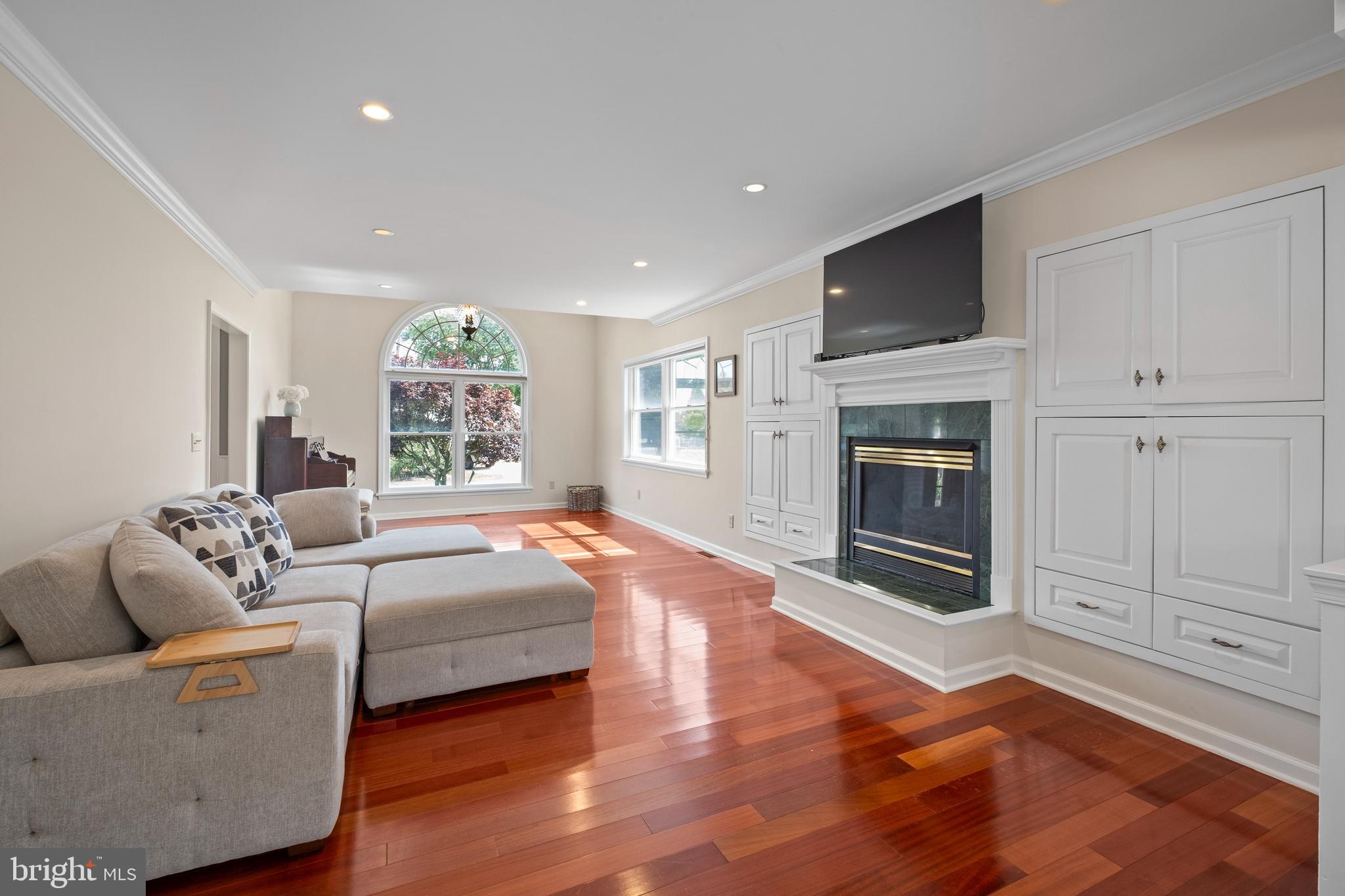 CAPTAINS HILL - Residential