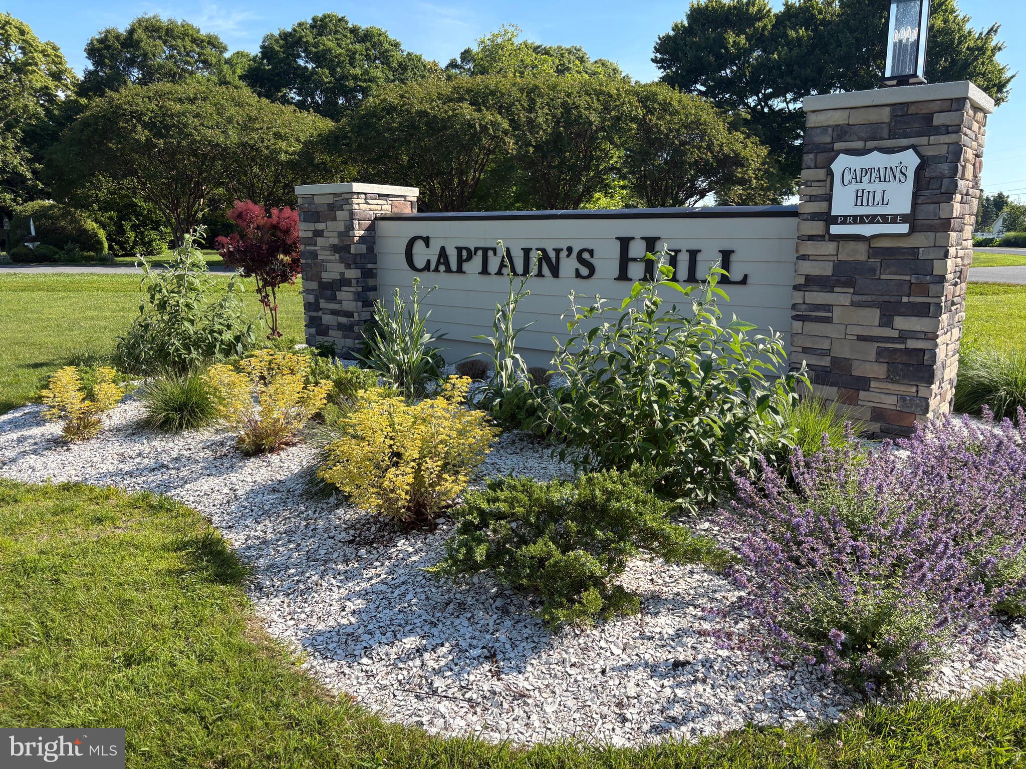 CAPTAINS HILL - Residential