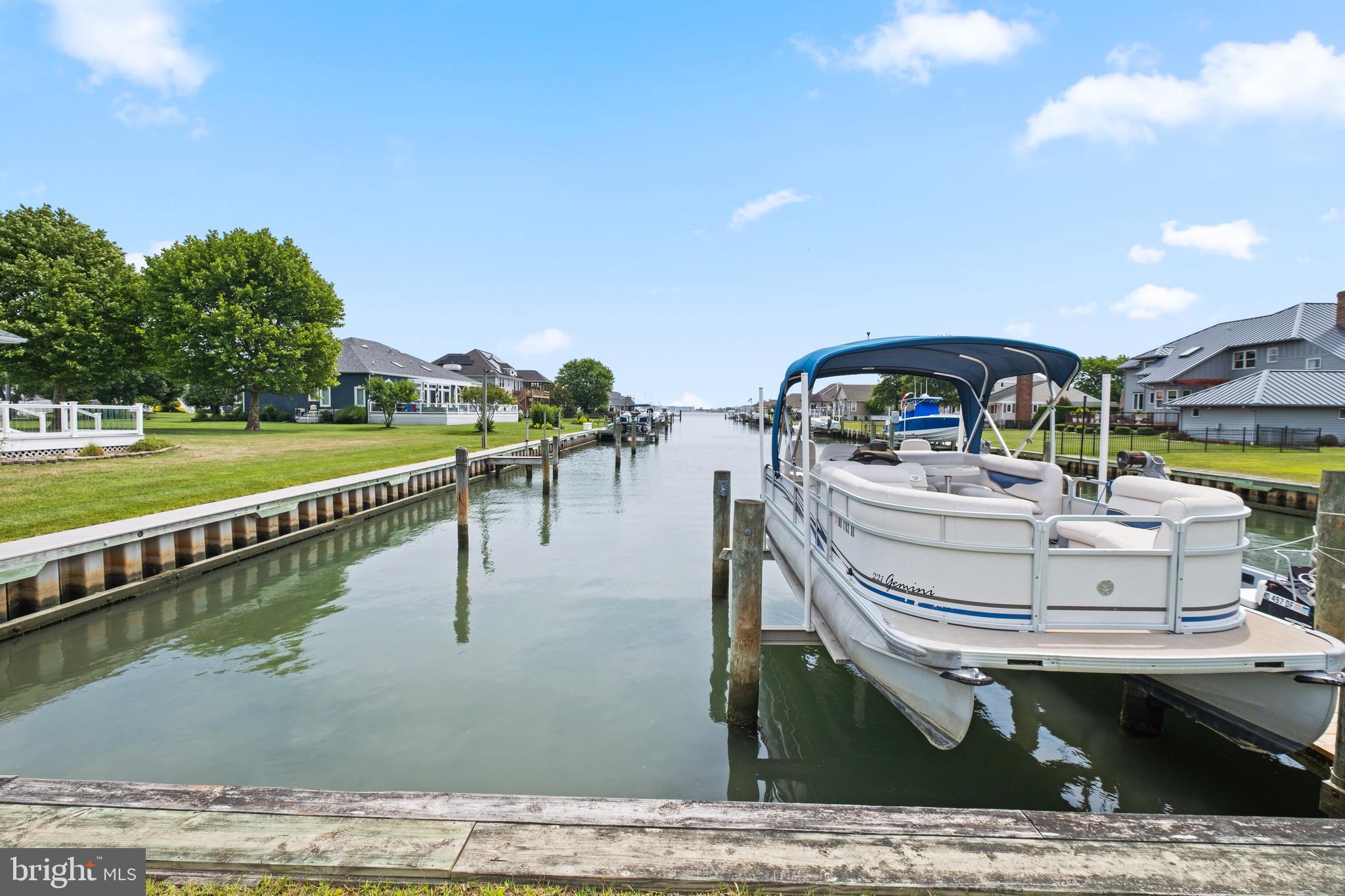CAPTAINS HILL - Residential