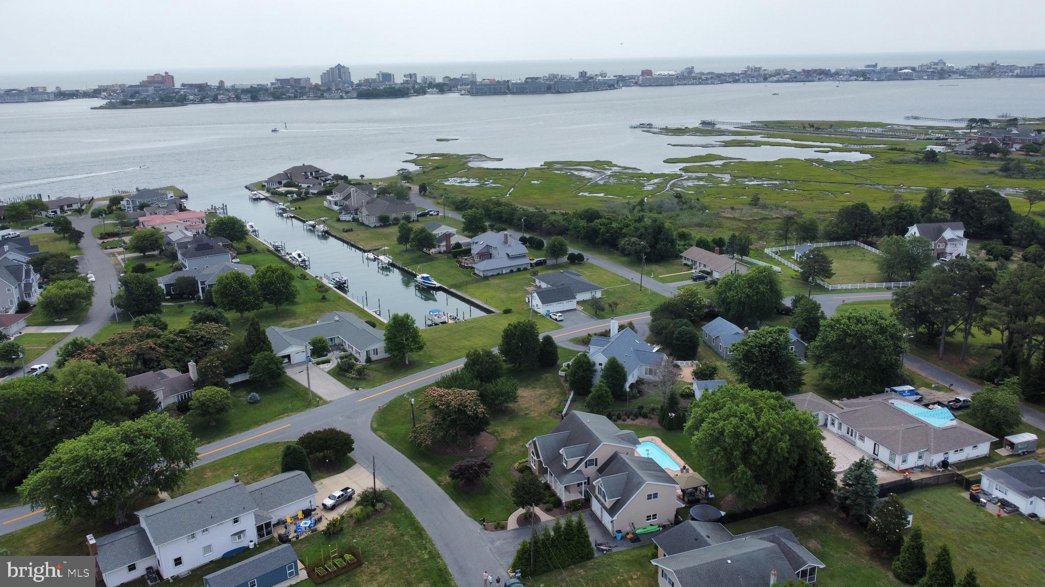 CAPTAINS HILL - Residential