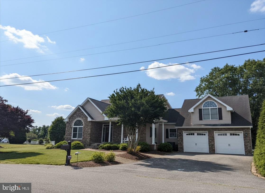 CAPTAINS HILL - Residential