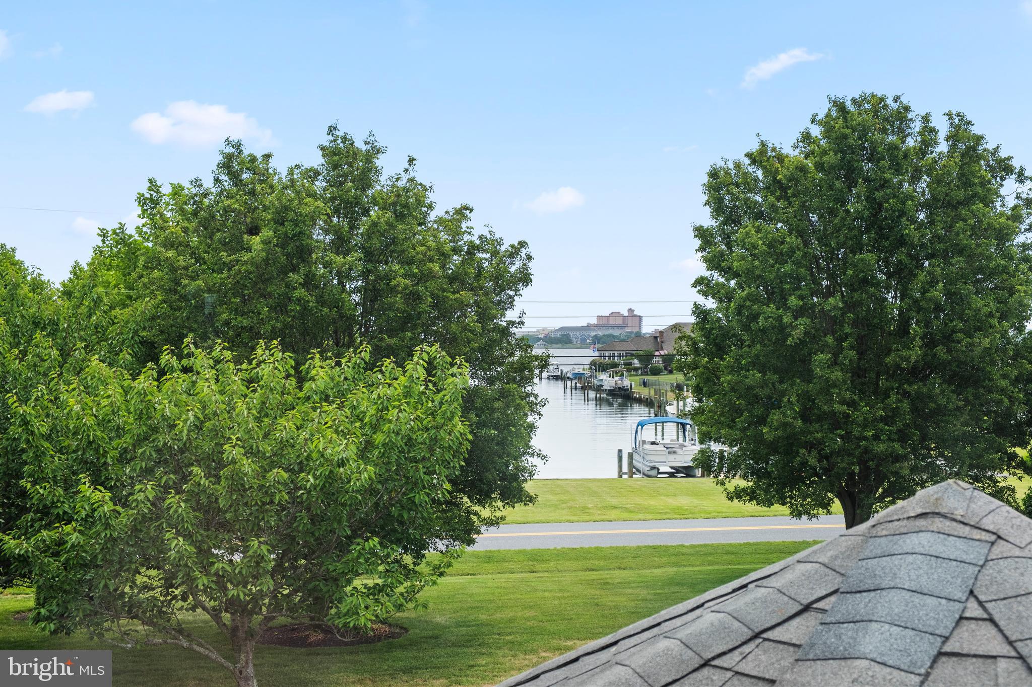 CAPTAINS HILL - Residential