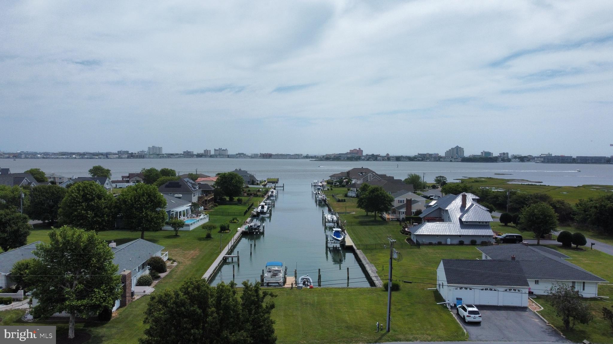 CAPTAINS HILL - Residential