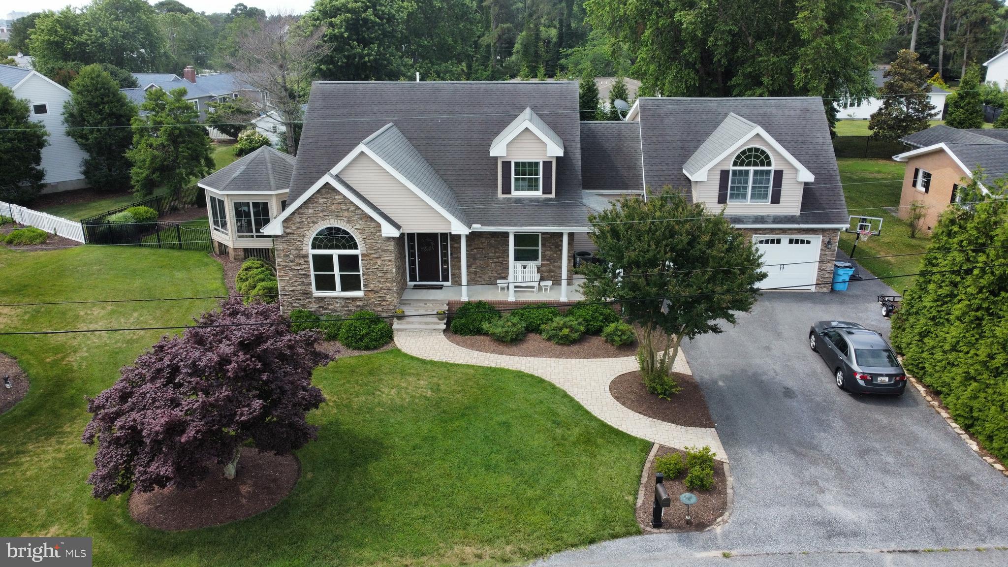 CAPTAINS HILL - Residential