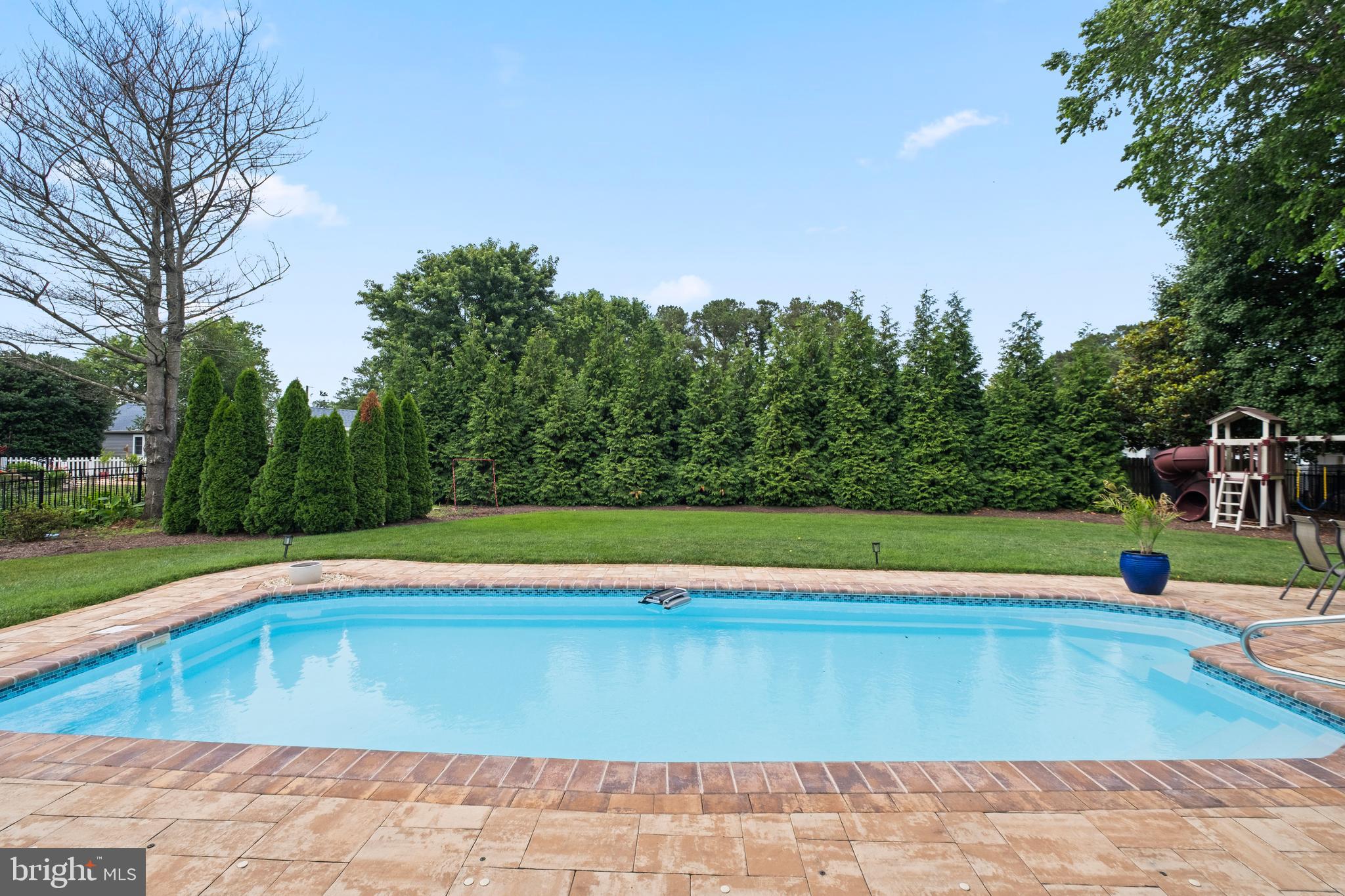 CAPTAINS HILL - Residential
