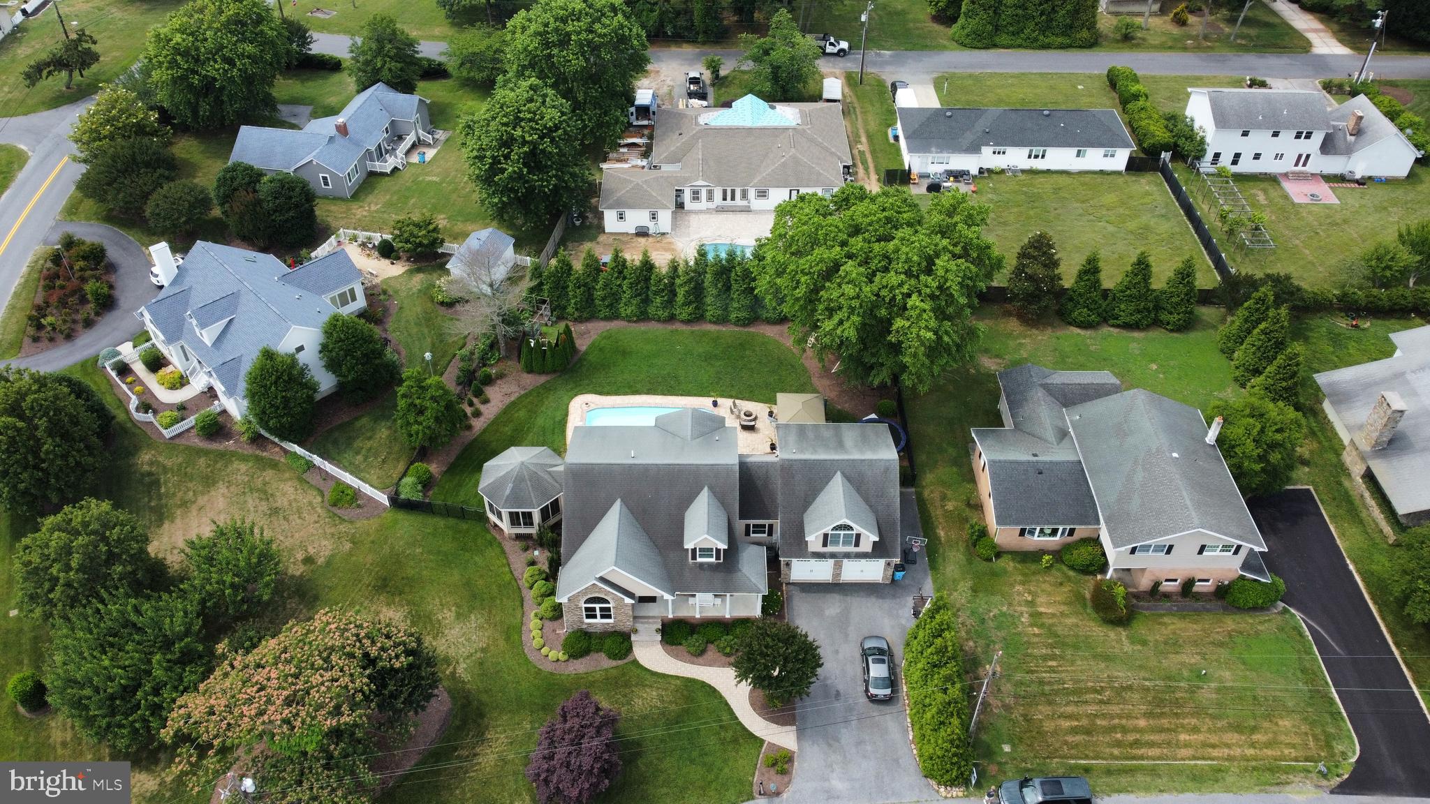 CAPTAINS HILL - Residential
