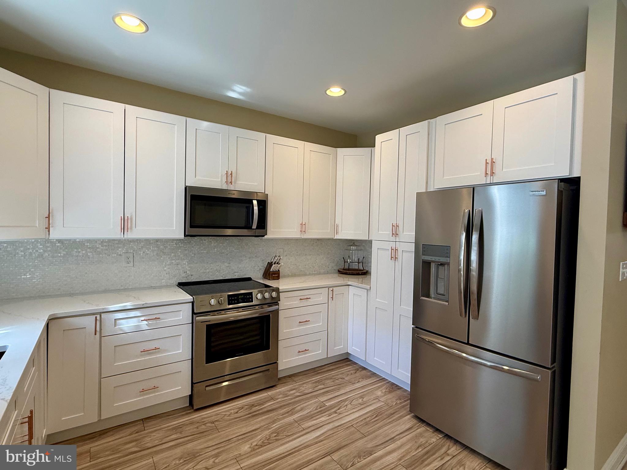 PINTAIL LANDING - Residential