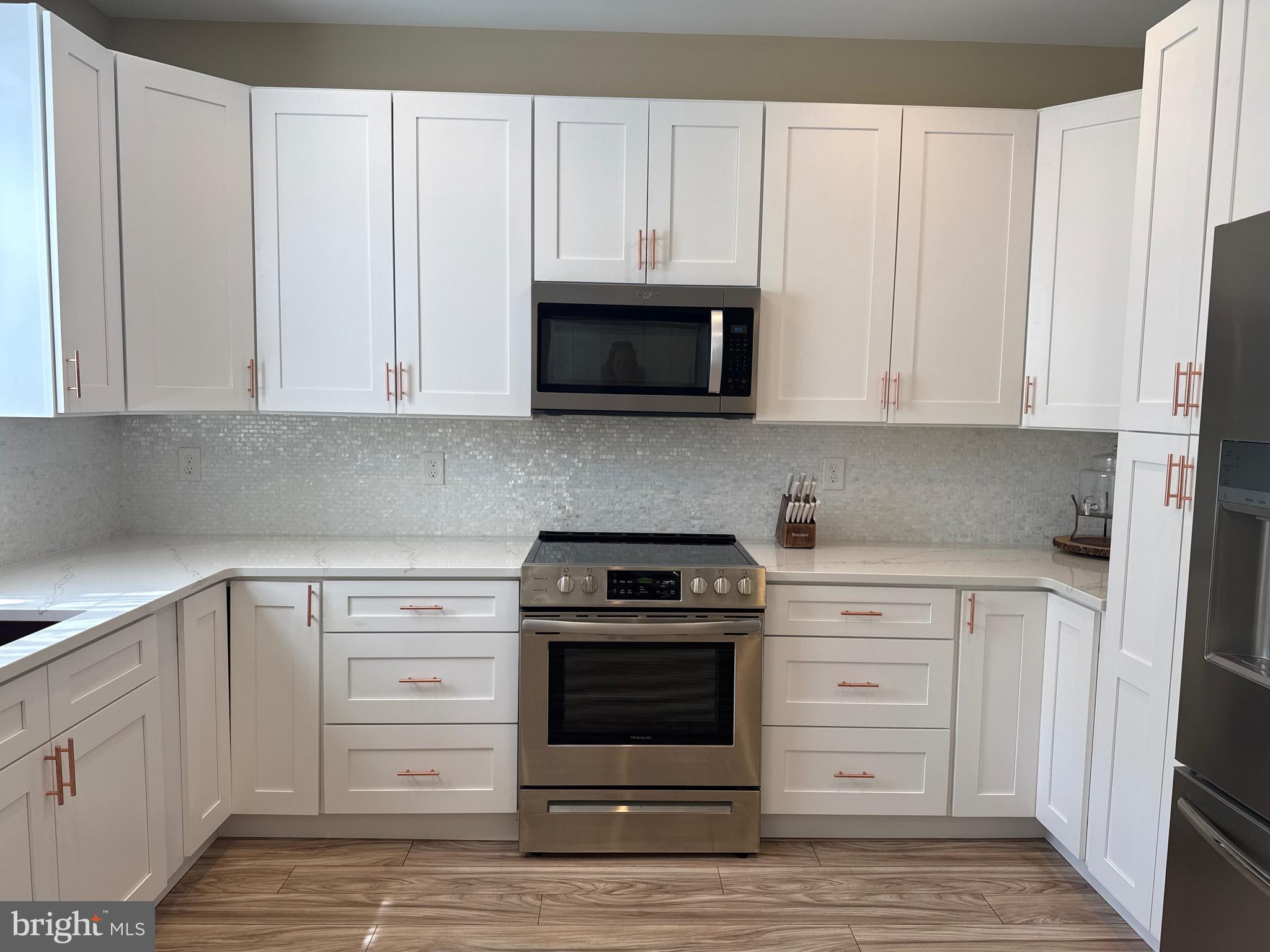 PINTAIL LANDING - Residential