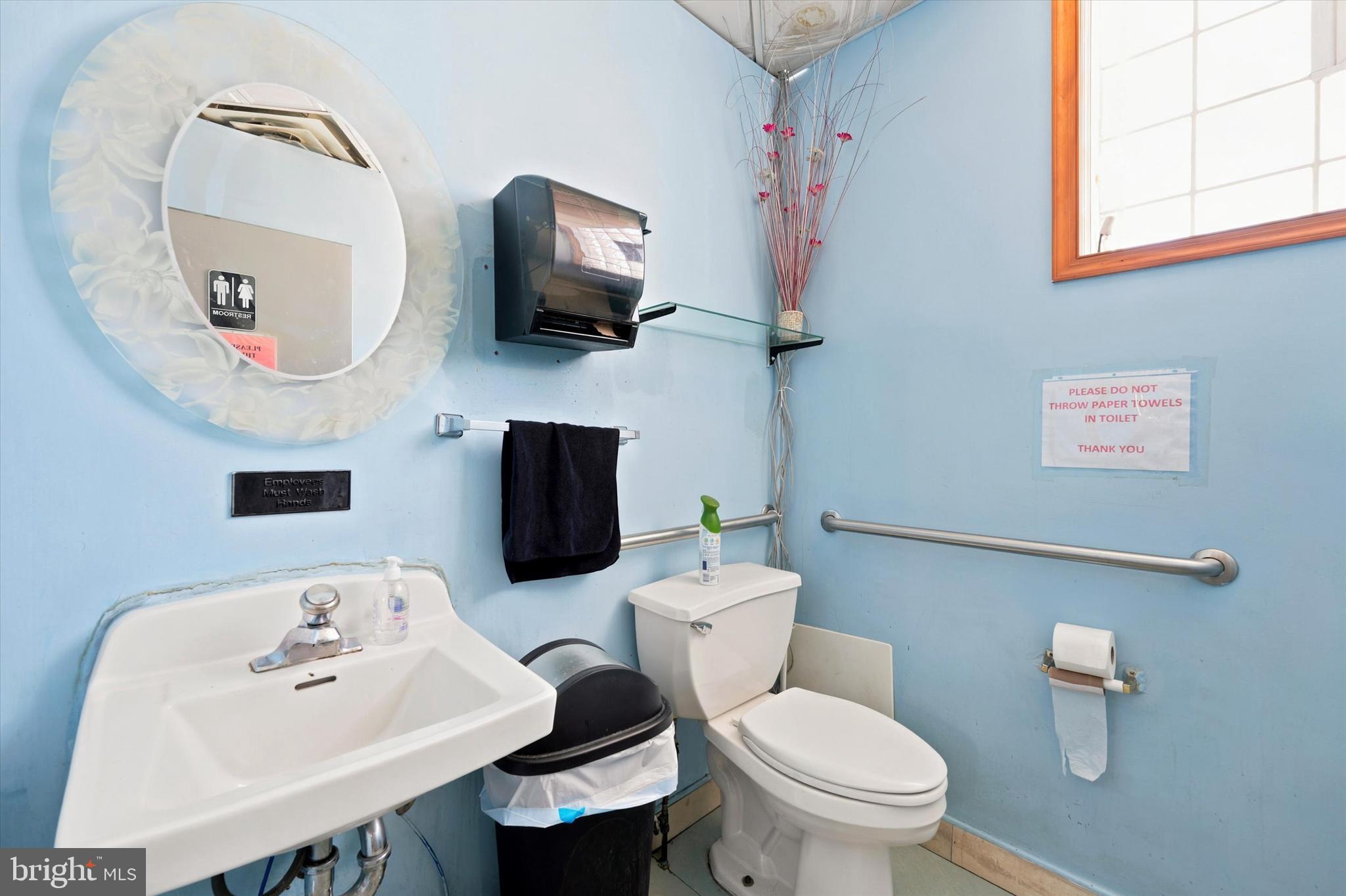 PASSYUNK SQUARE - Commercial Sale