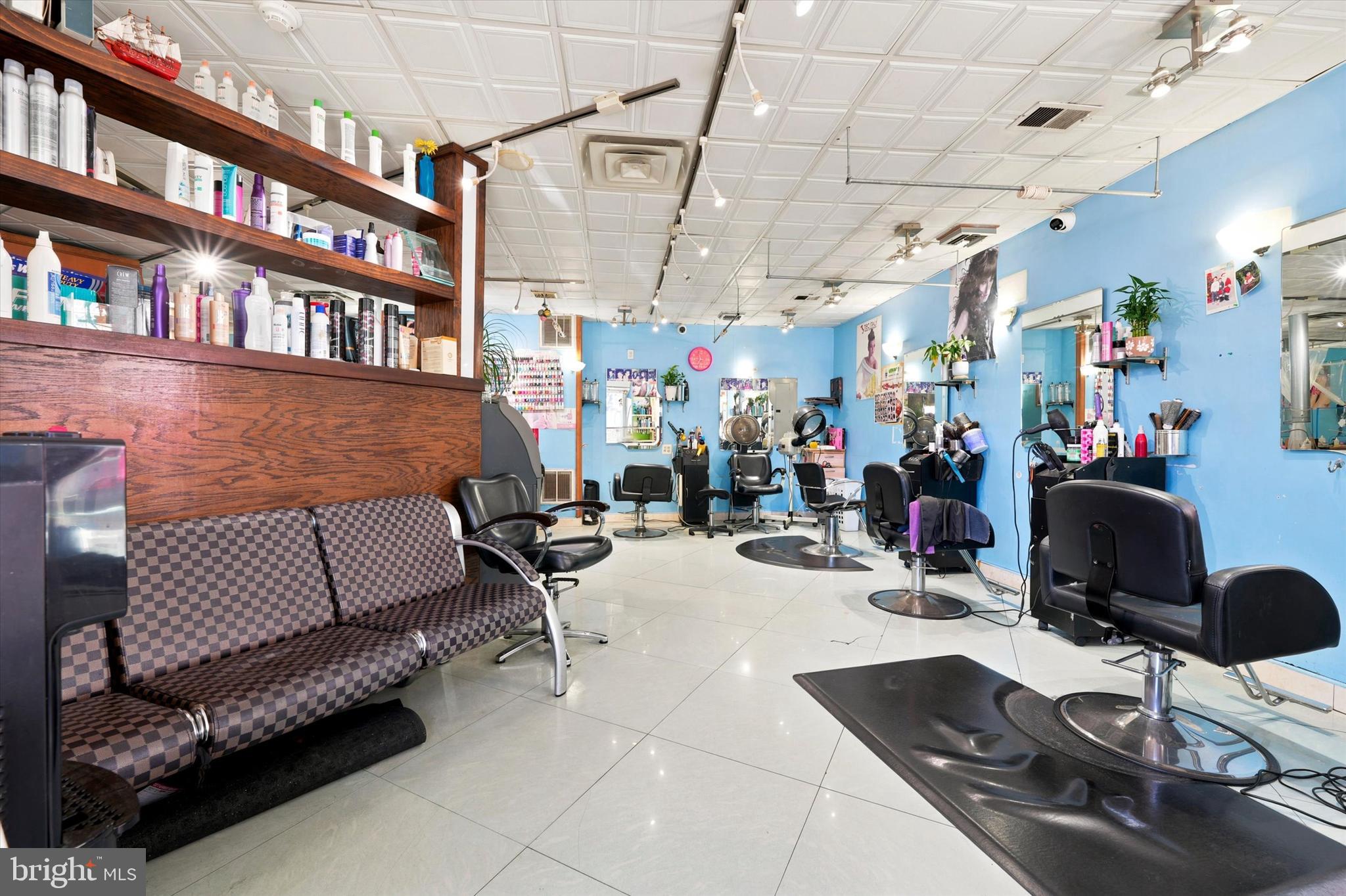 PASSYUNK SQUARE - Commercial Sale