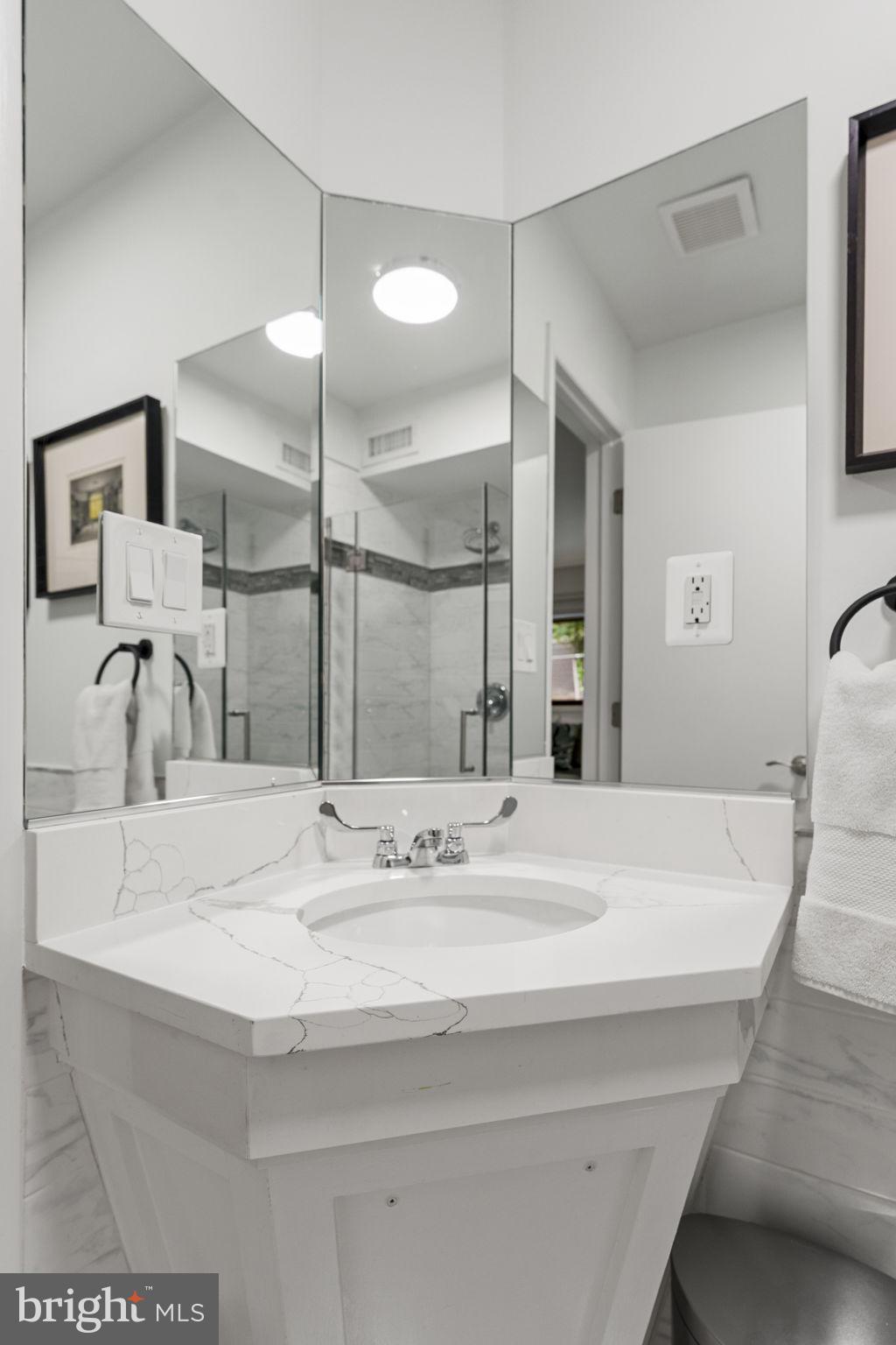 BRADLEY HILLS - Residential