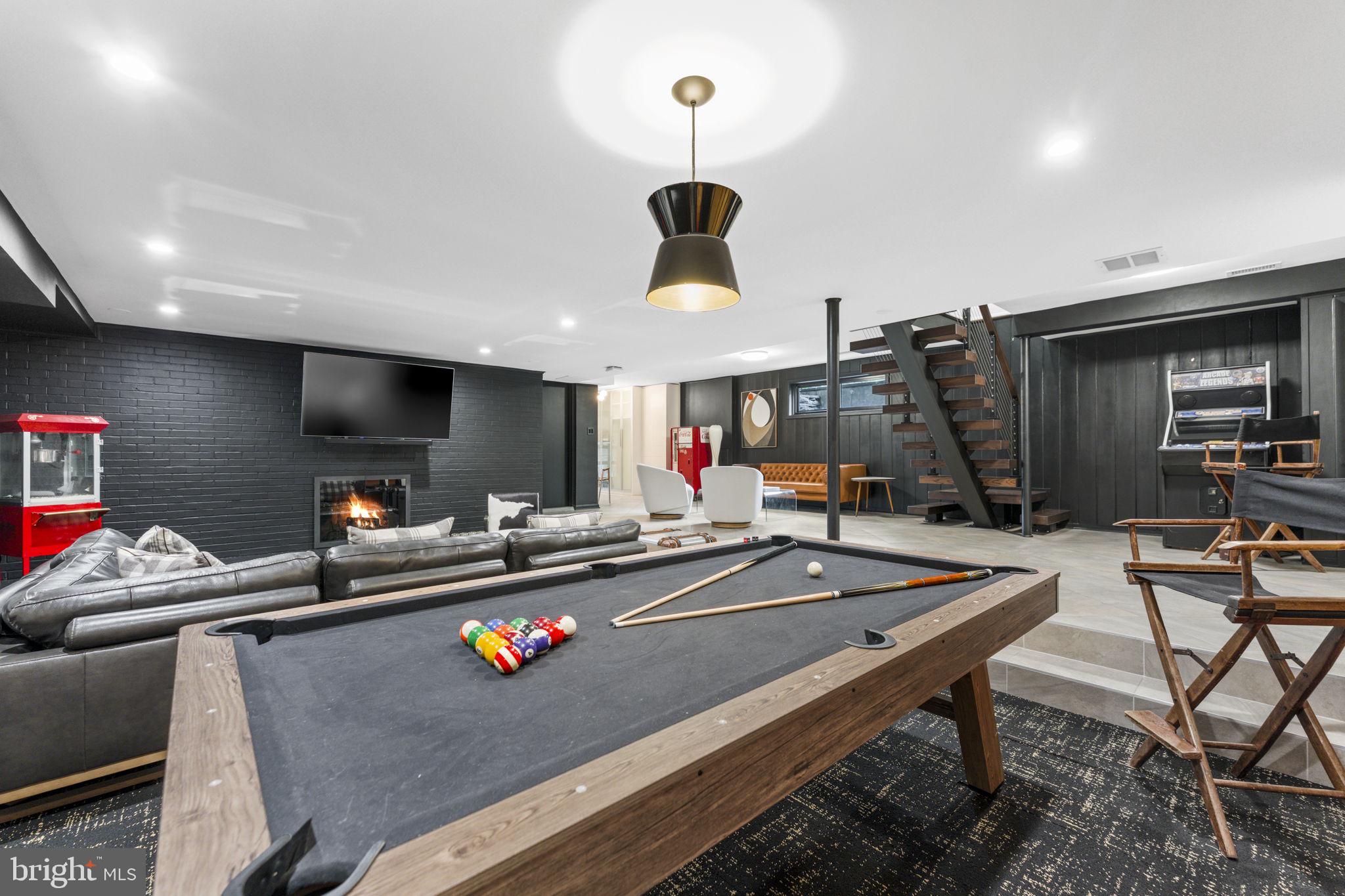 BRADLEY HILLS - Residential