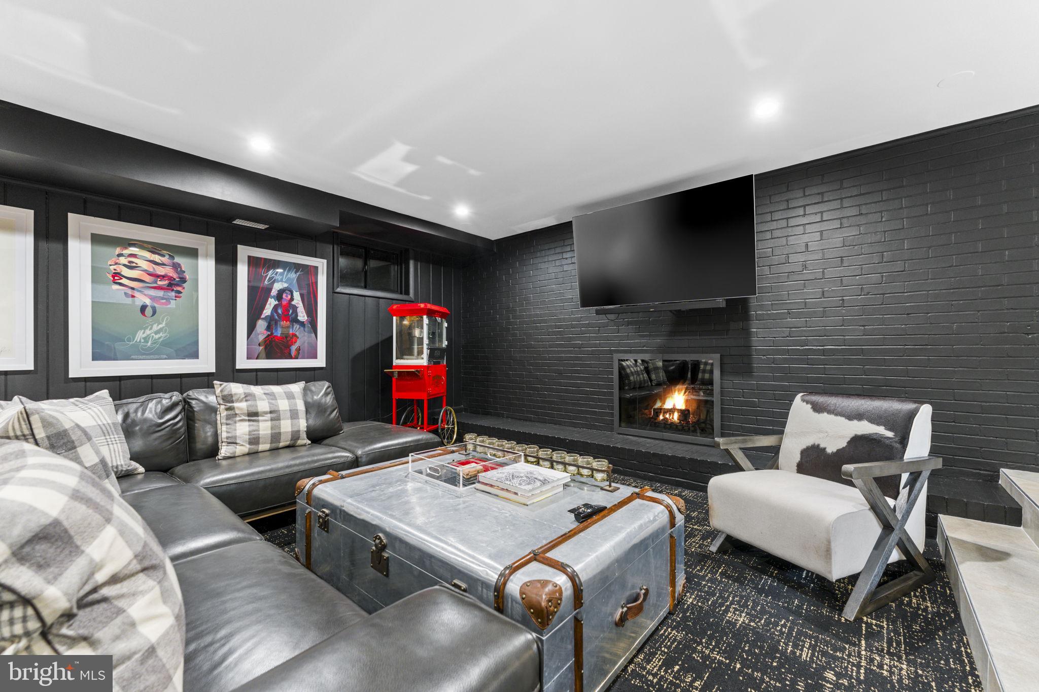BRADLEY HILLS - Residential