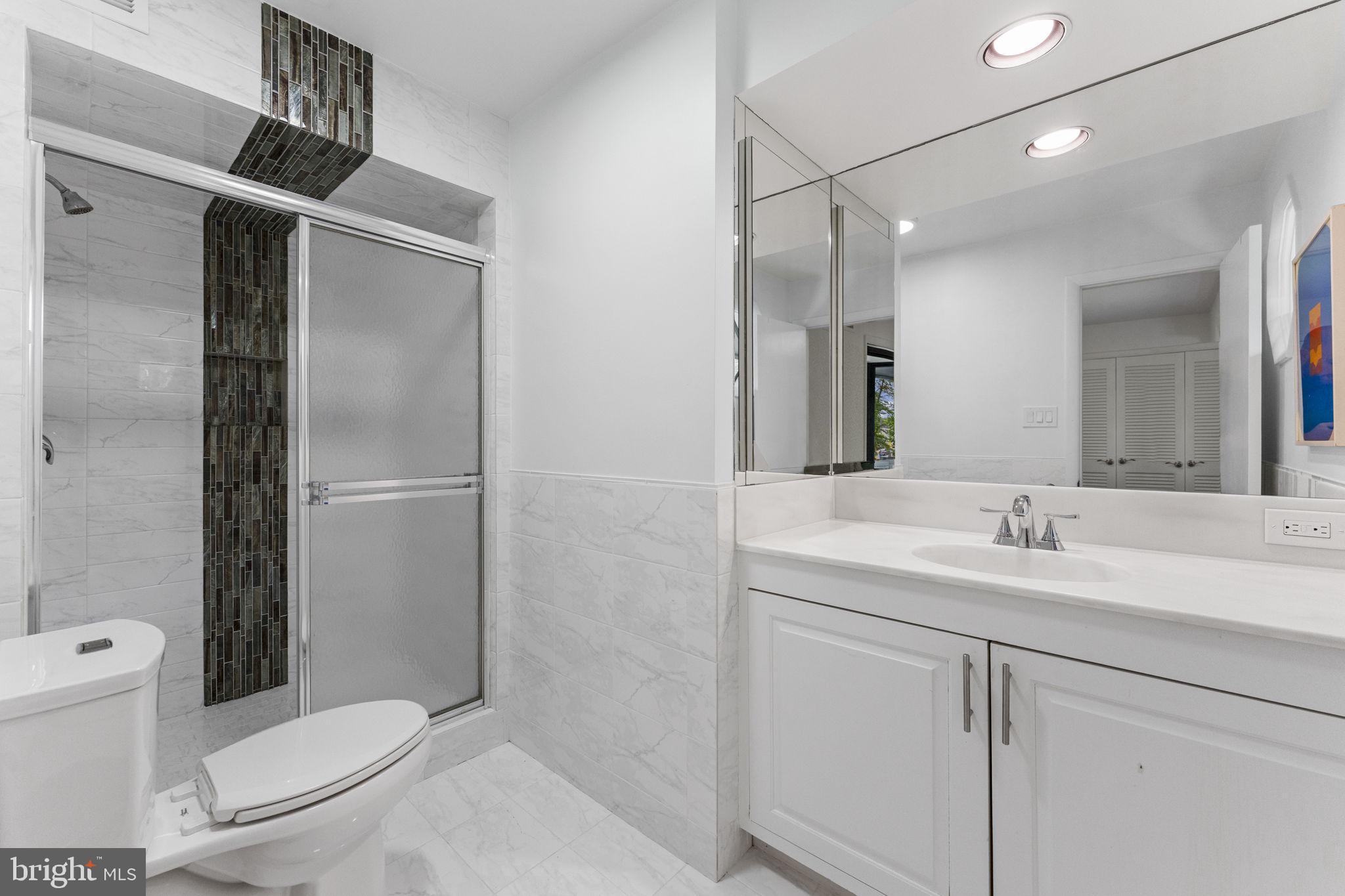 BRADLEY HILLS - Residential