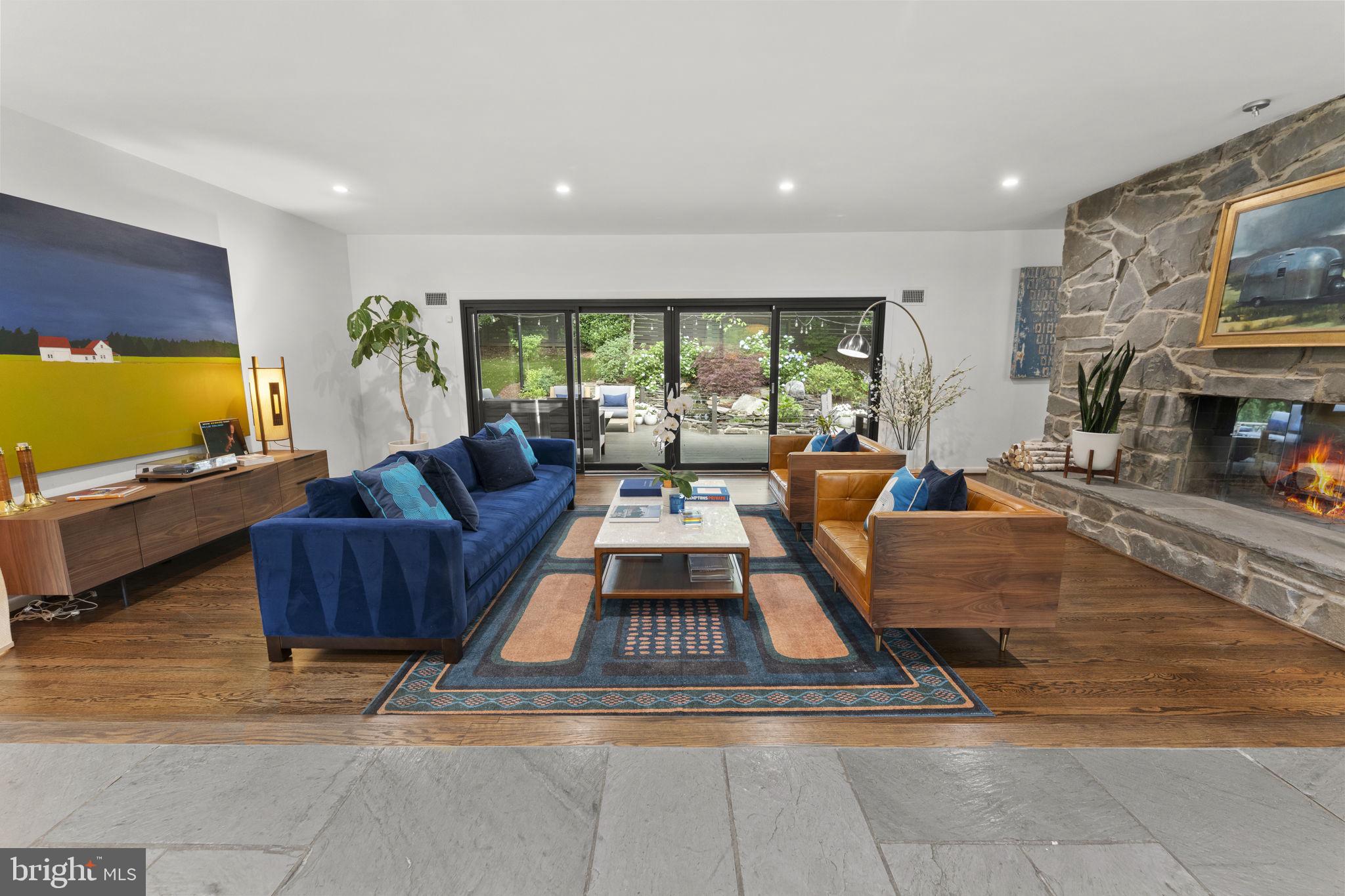 BRADLEY HILLS - Residential