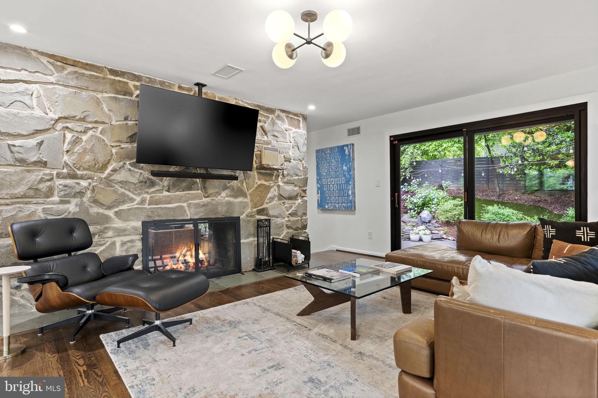 BRADLEY HILLS - Residential