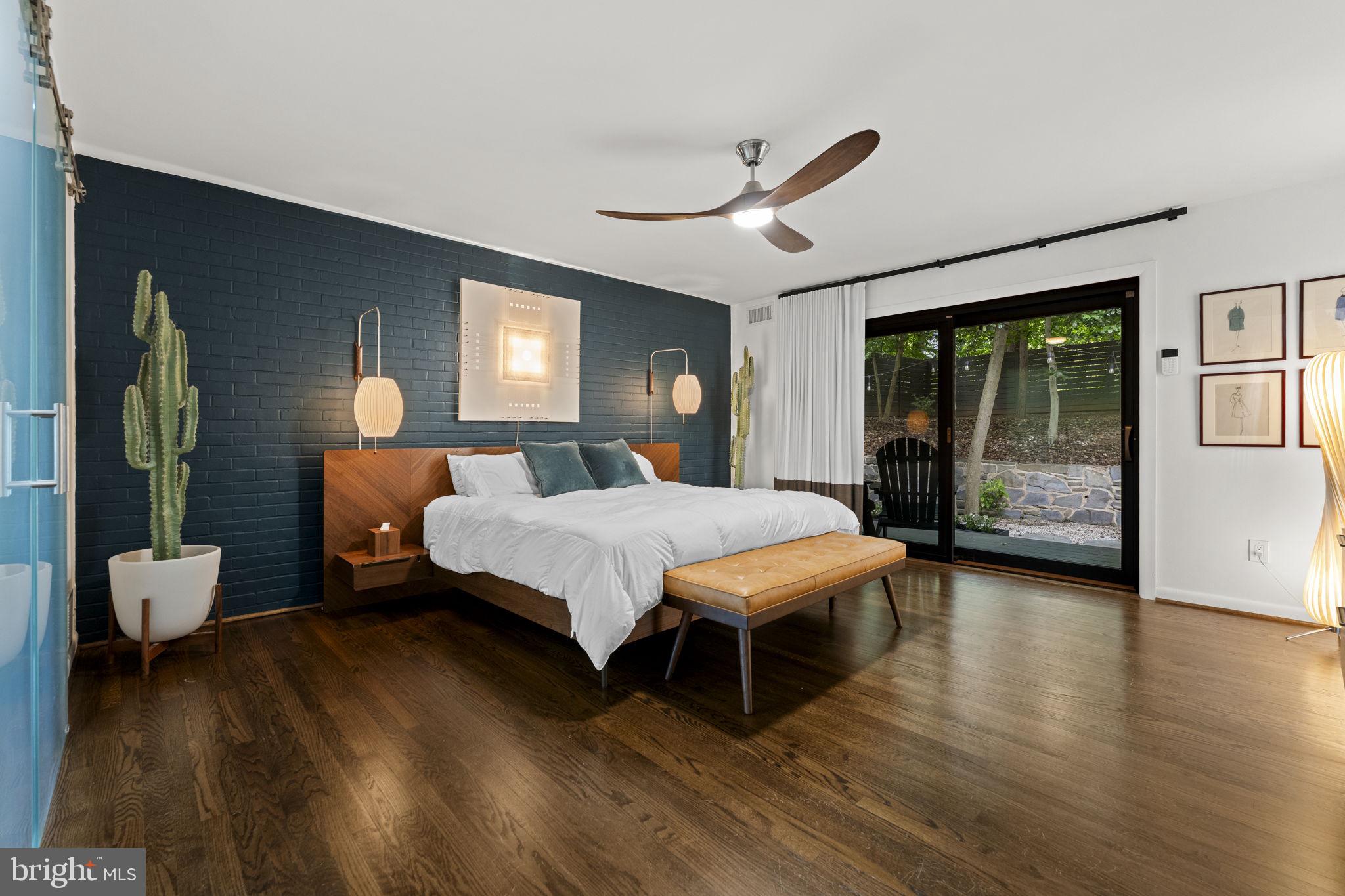 BRADLEY HILLS - Residential