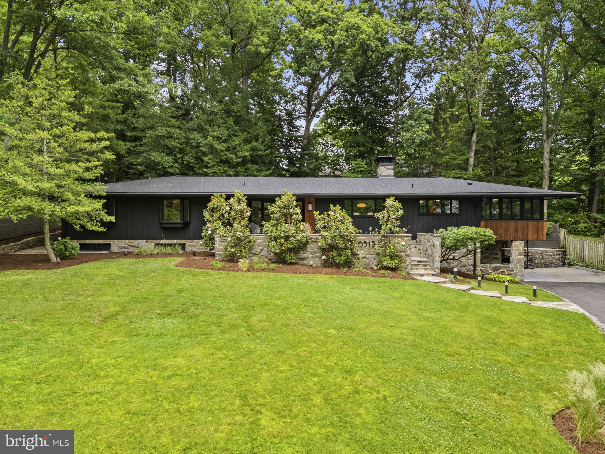 BRADLEY HILLS - Residential