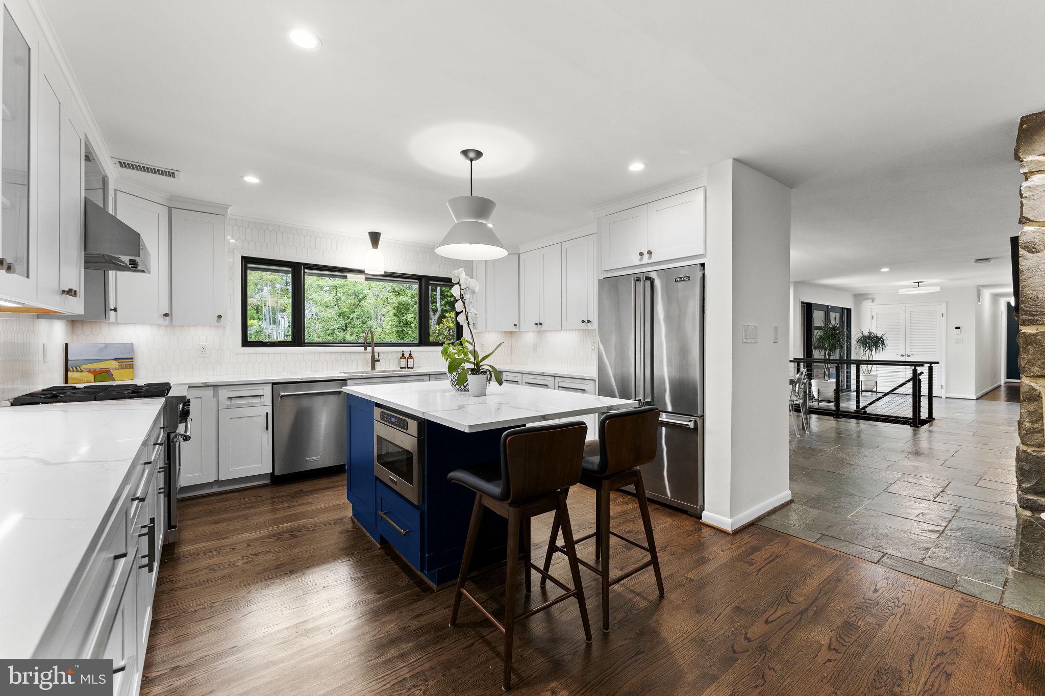 BRADLEY HILLS - Residential