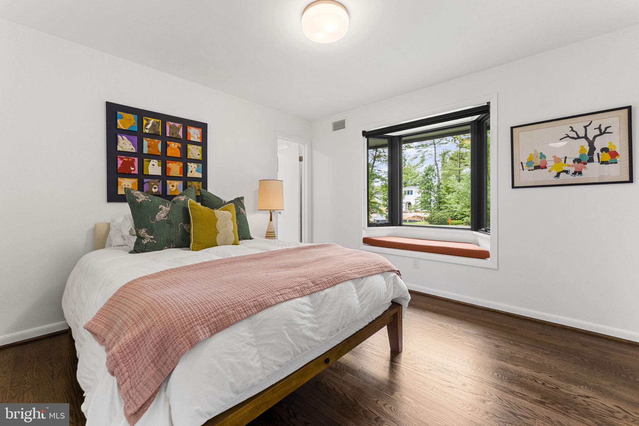 BRADLEY HILLS - Residential