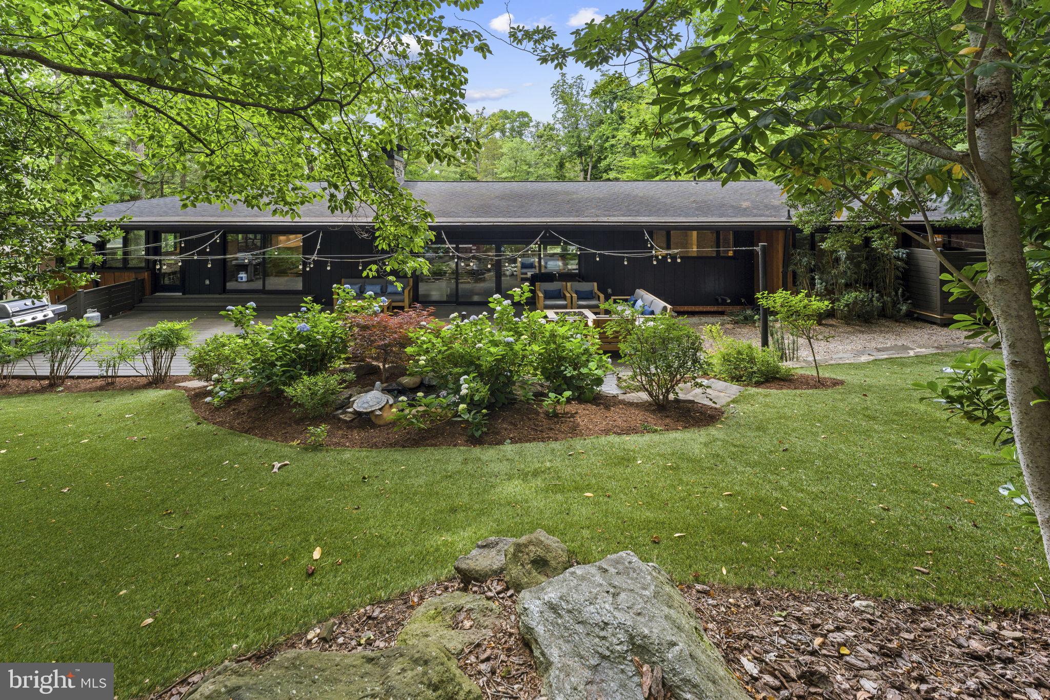 BRADLEY HILLS - Residential