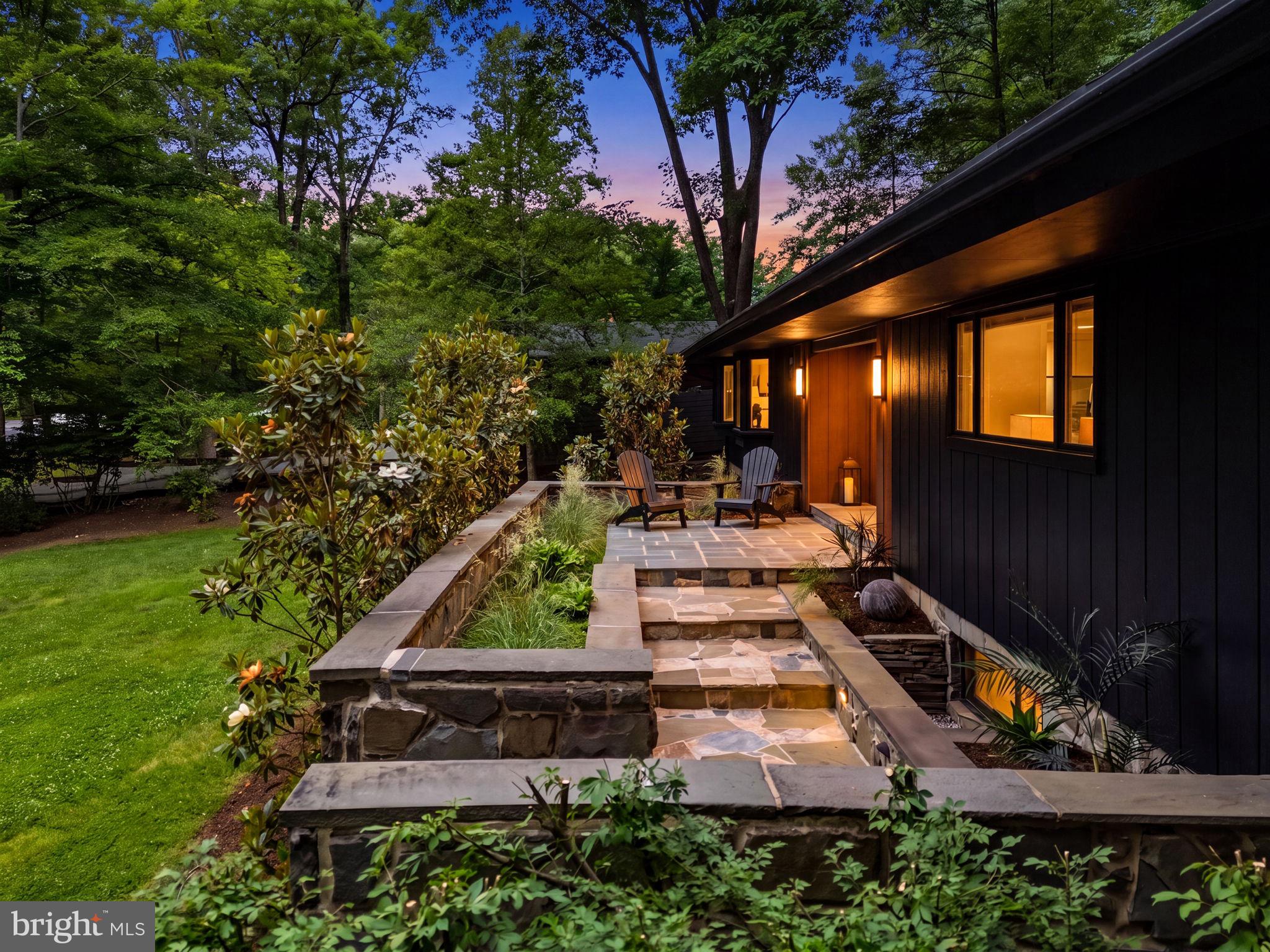 BRADLEY HILLS - Residential